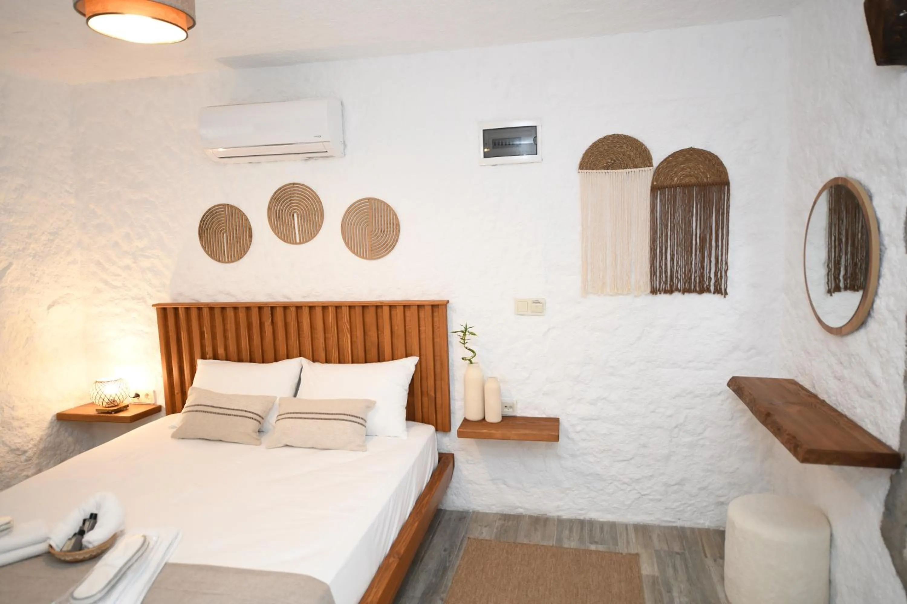 Bedroom, Bed in Mahzen Alaçatı