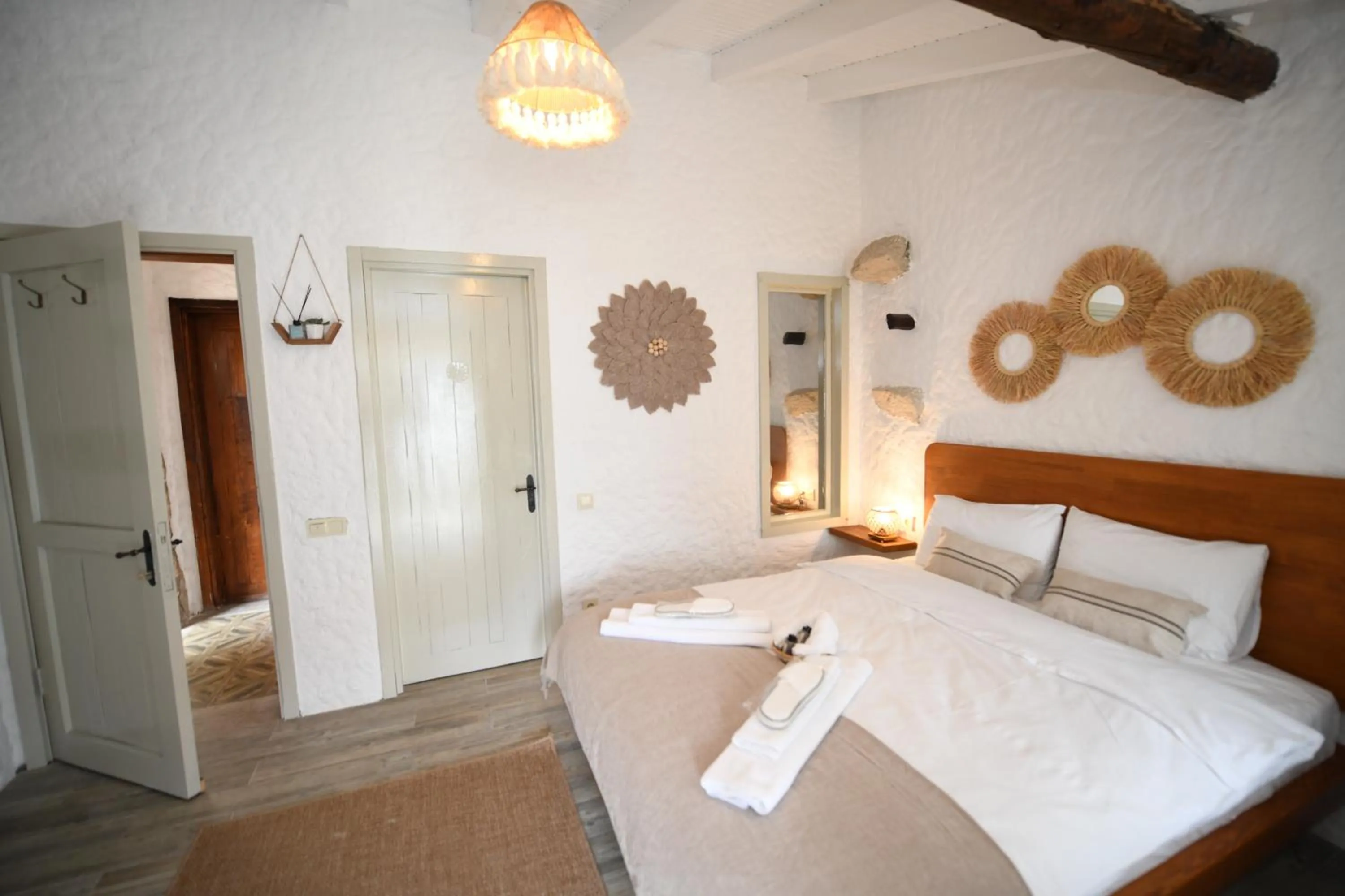 Bedroom, Bed in Mahzen Alaçatı