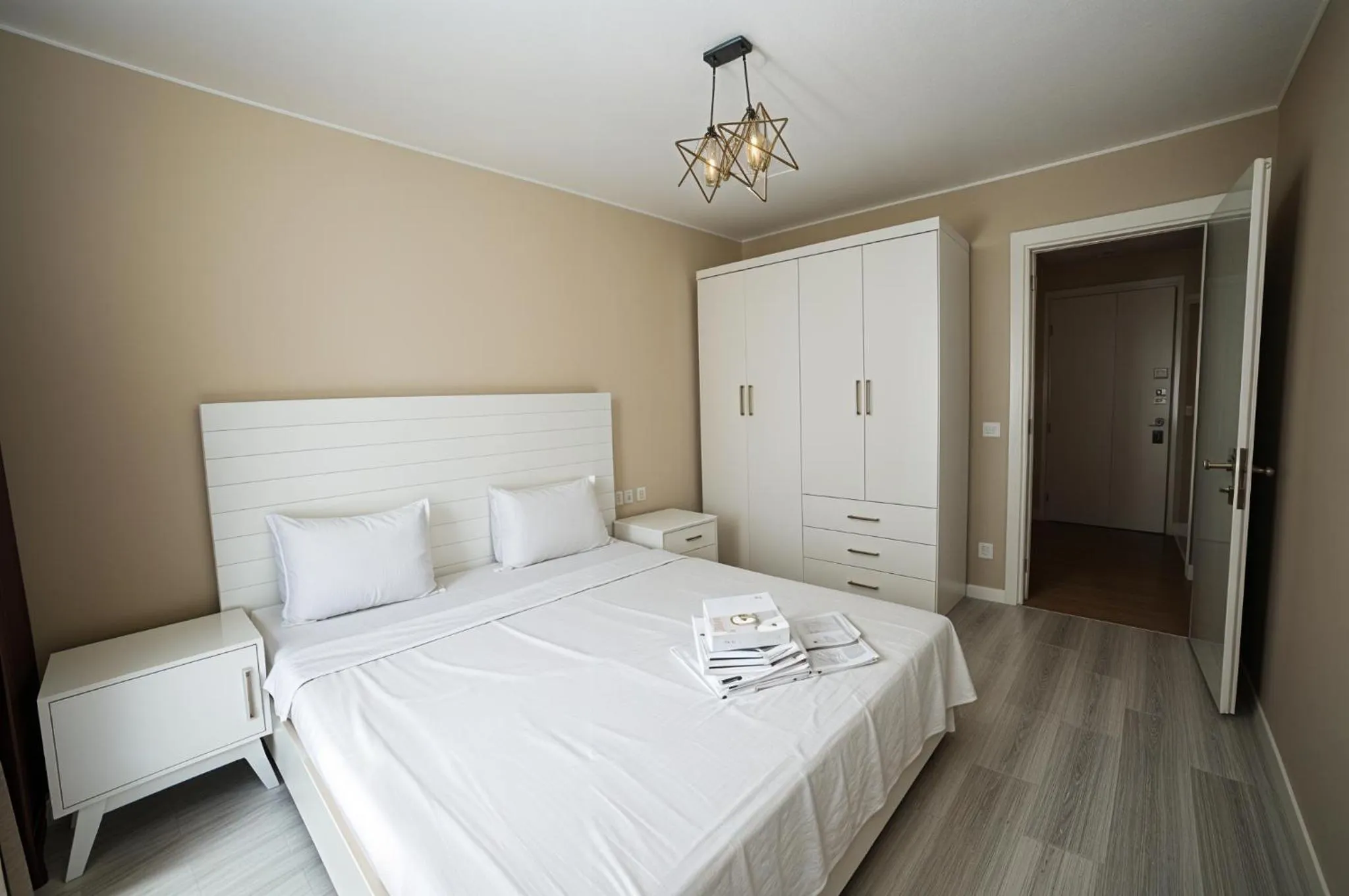 Bedroom in Medproper Suites Airport