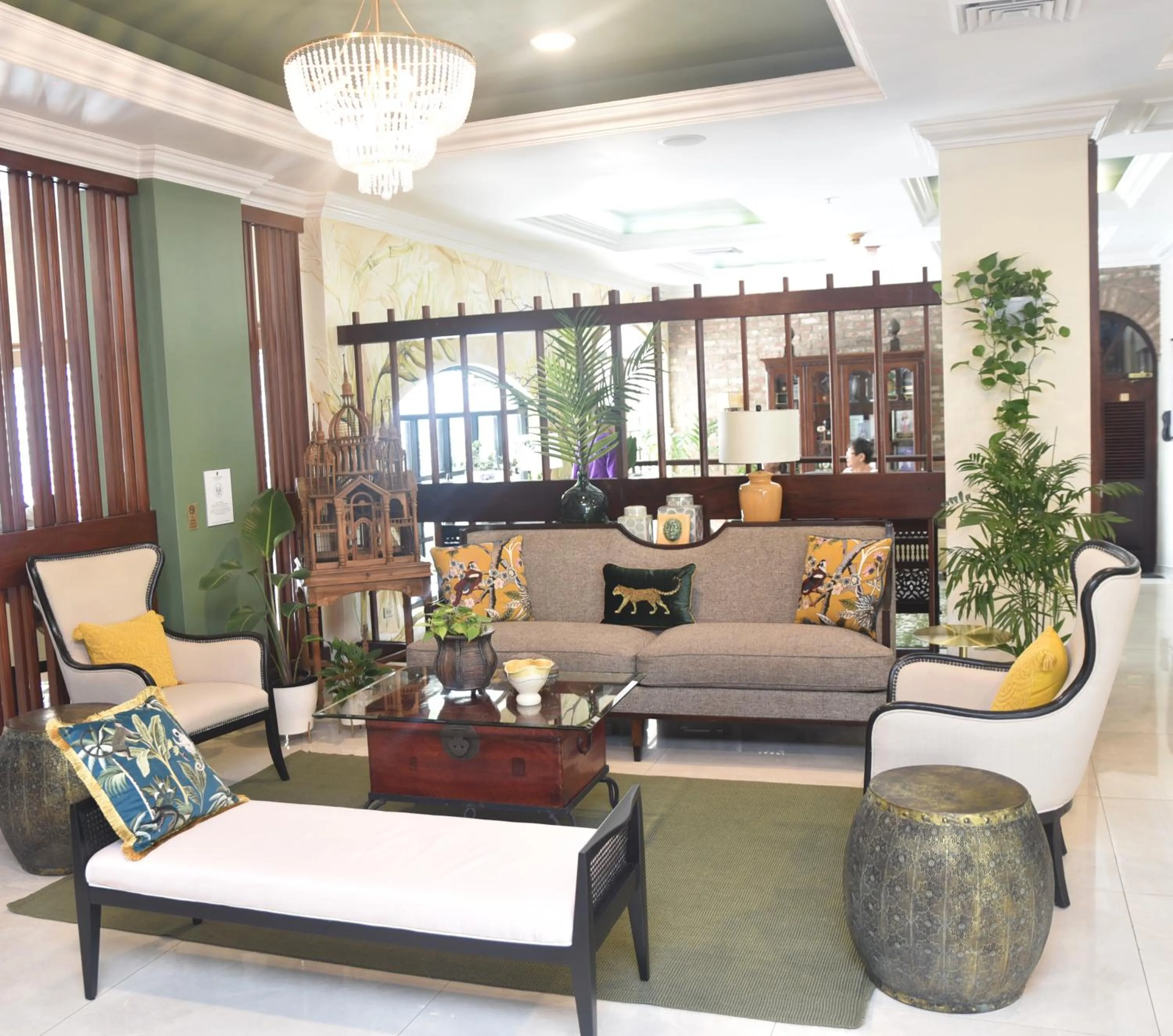 Lobby or reception in Courtleigh Hotel & Suites