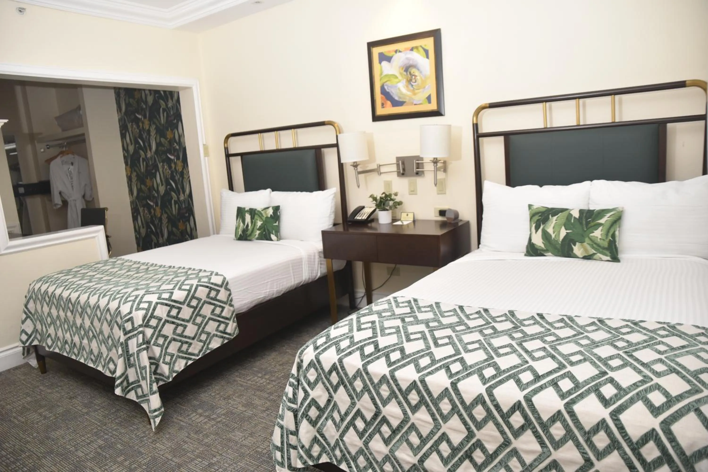 Bedroom, Bed in Courtleigh Hotel & Suites