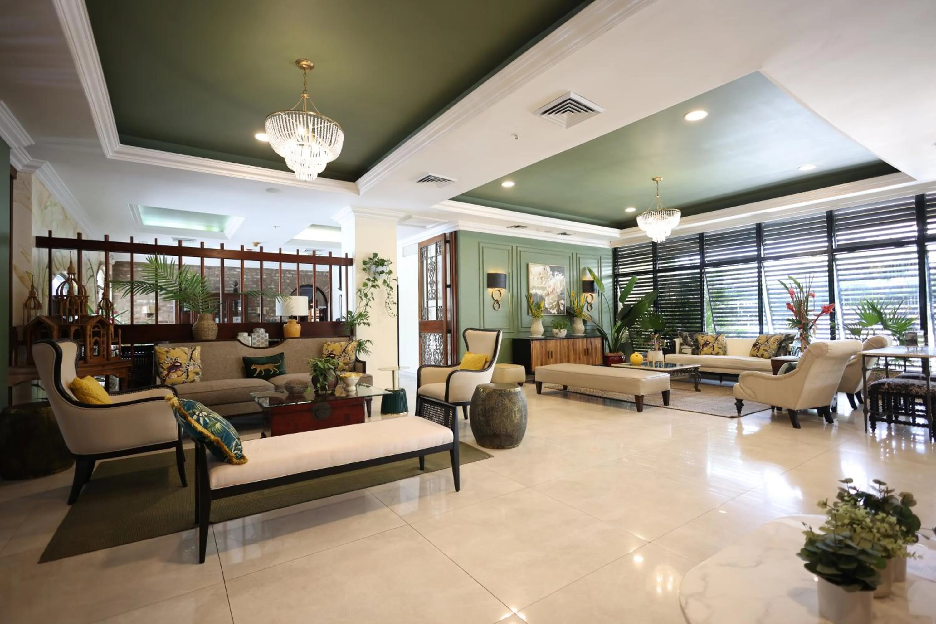 Lobby or reception in Courtleigh Hotel & Suites