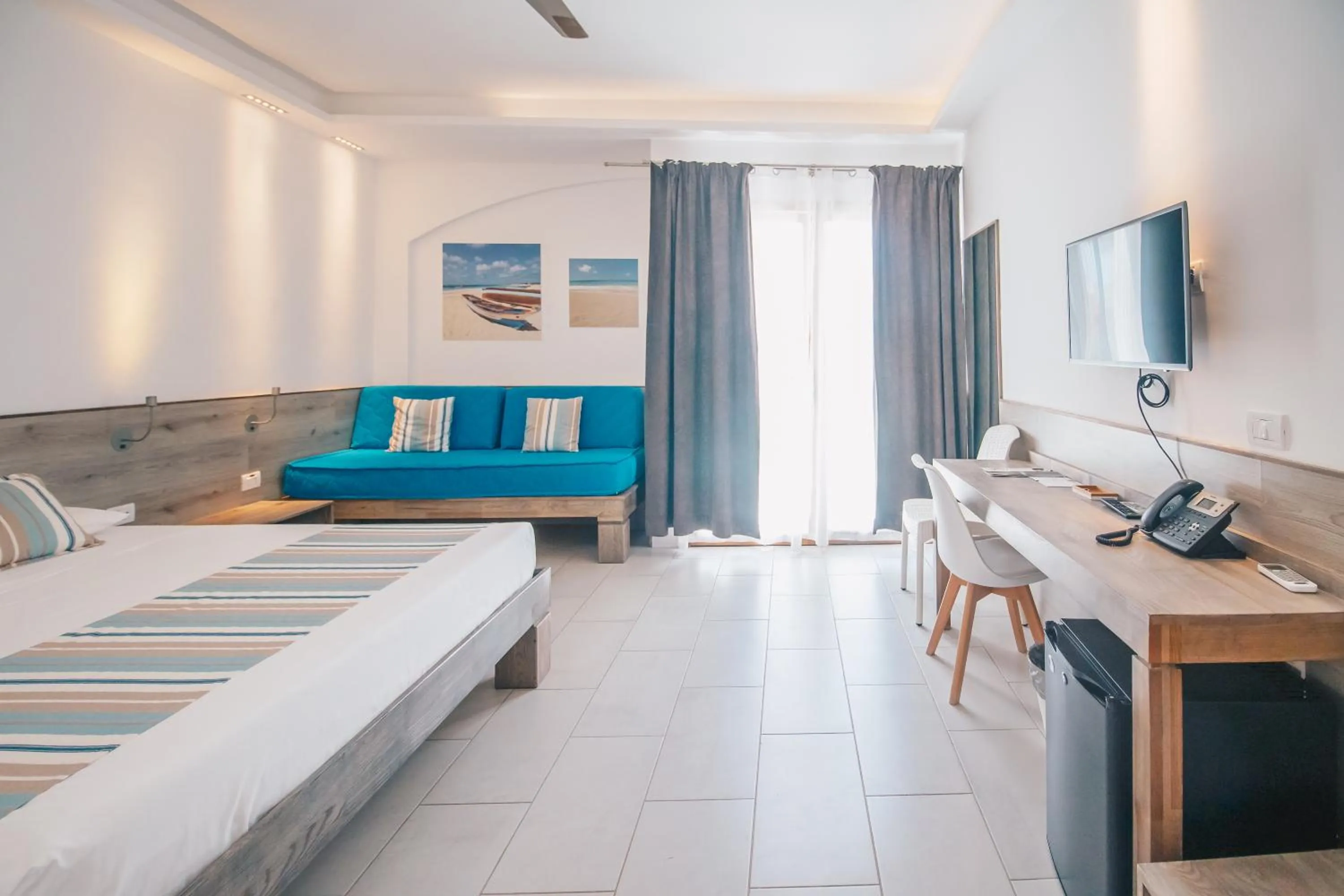 Photo of the whole room, Bed in Sobrado Boutique Hotel