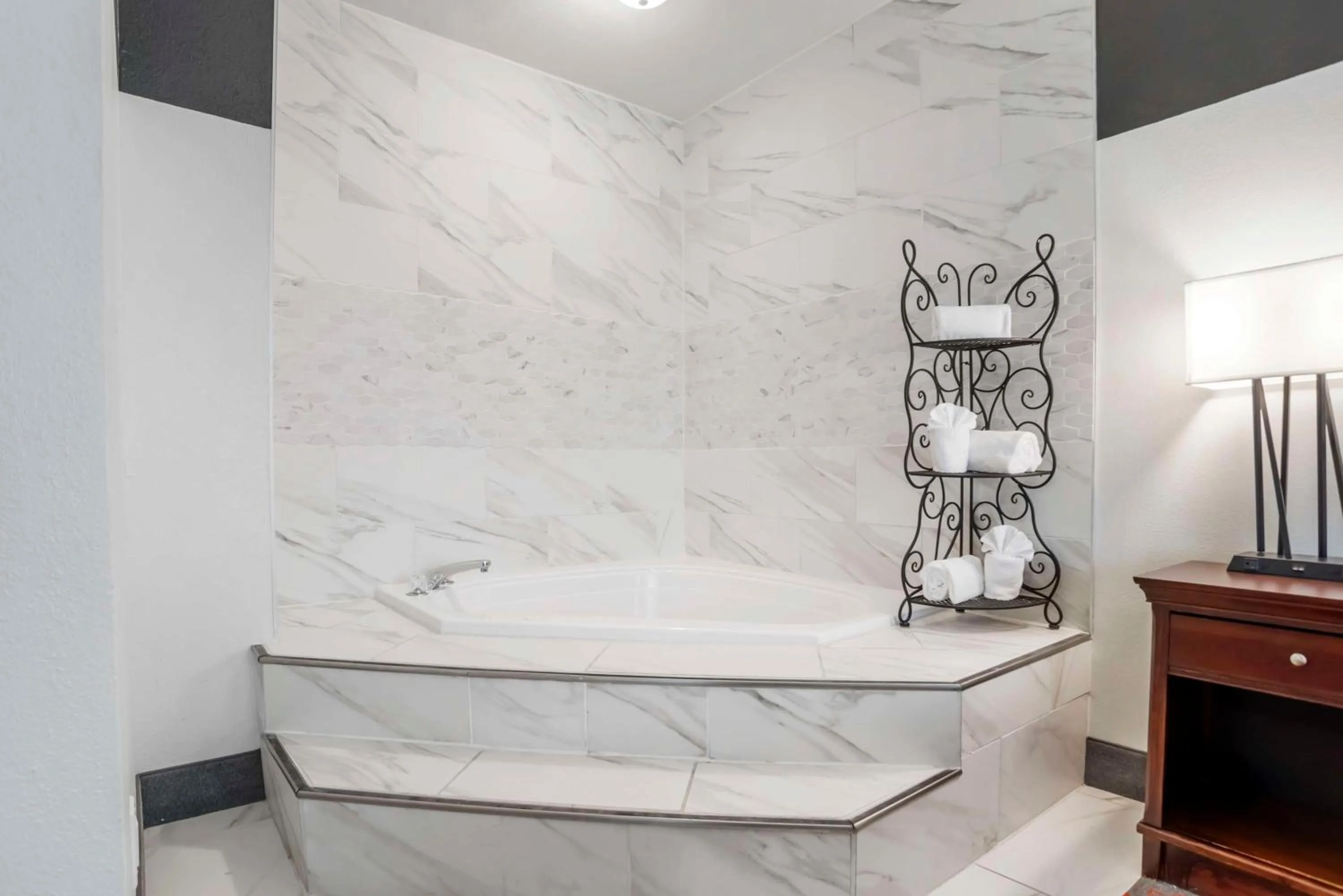 Bedroom in Best Western Plus Daphne