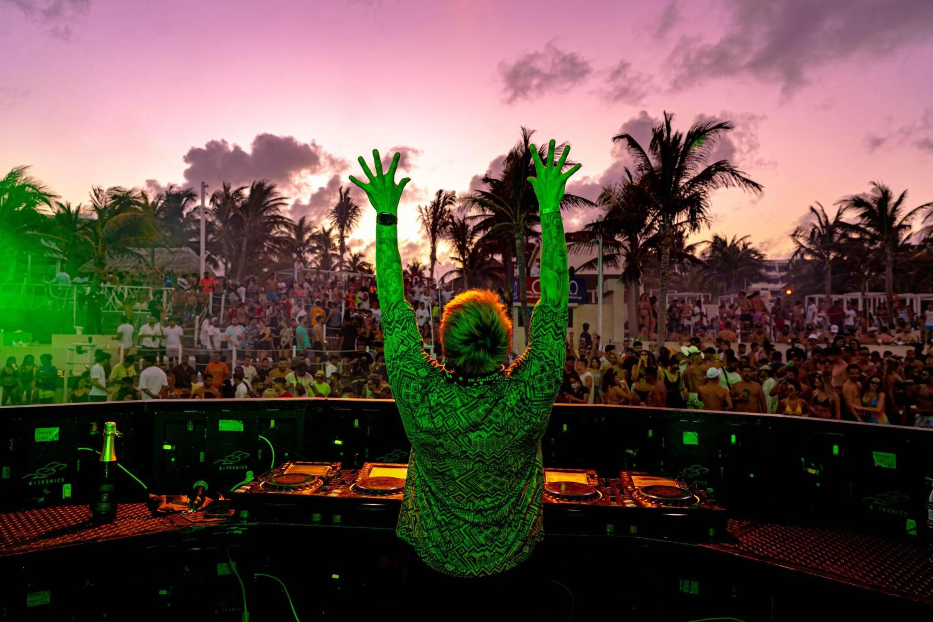 Nightclub / DJ in The Grand Oasis Cancun - All Inclusive