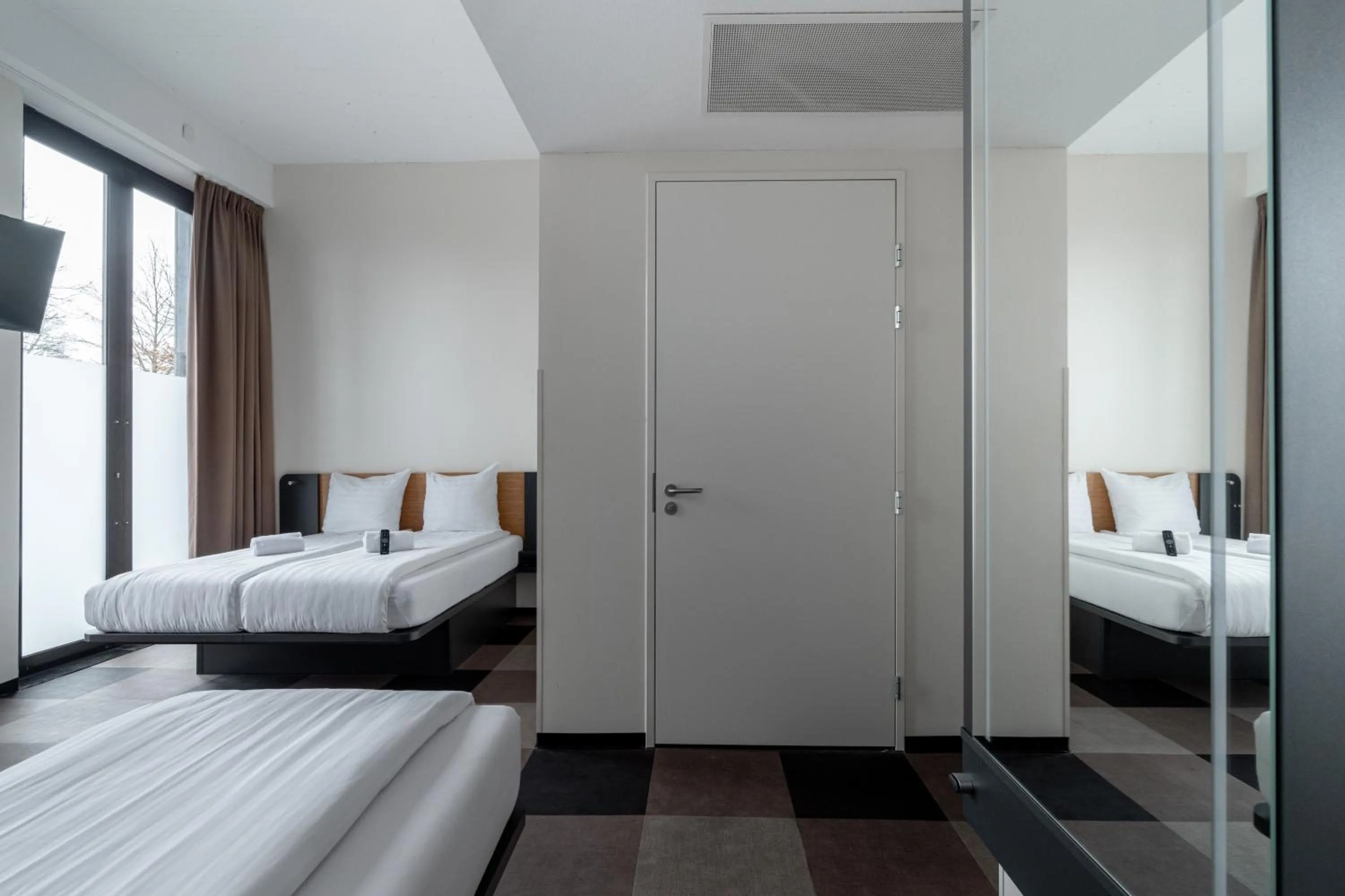 Bedroom, Bed in easyHotel Maastricht City Centre