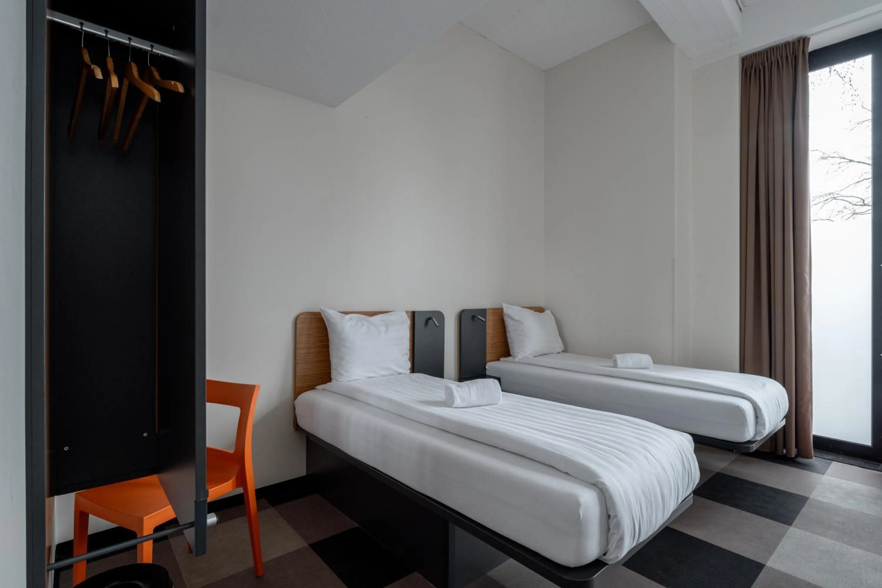 Bedroom, Bed in easyHotel Maastricht City Centre