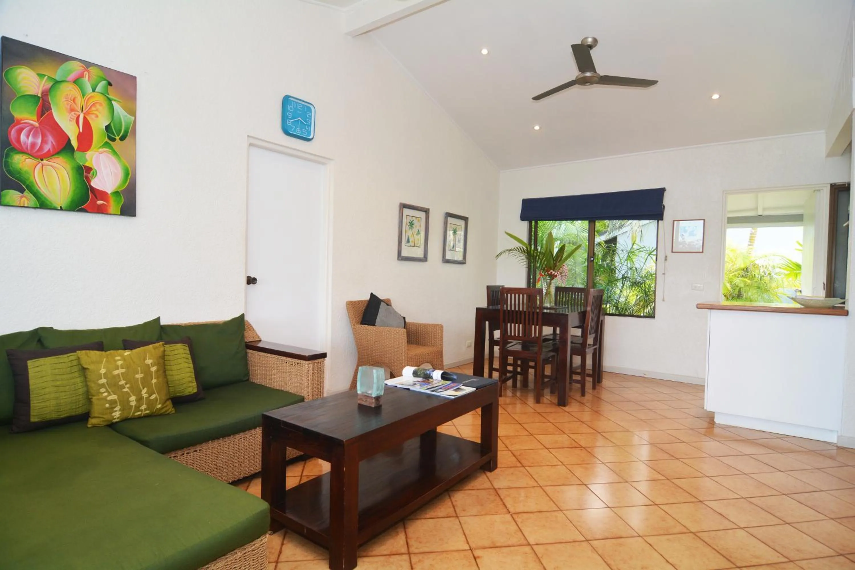 Living room in Pacific Lagoon Apartments