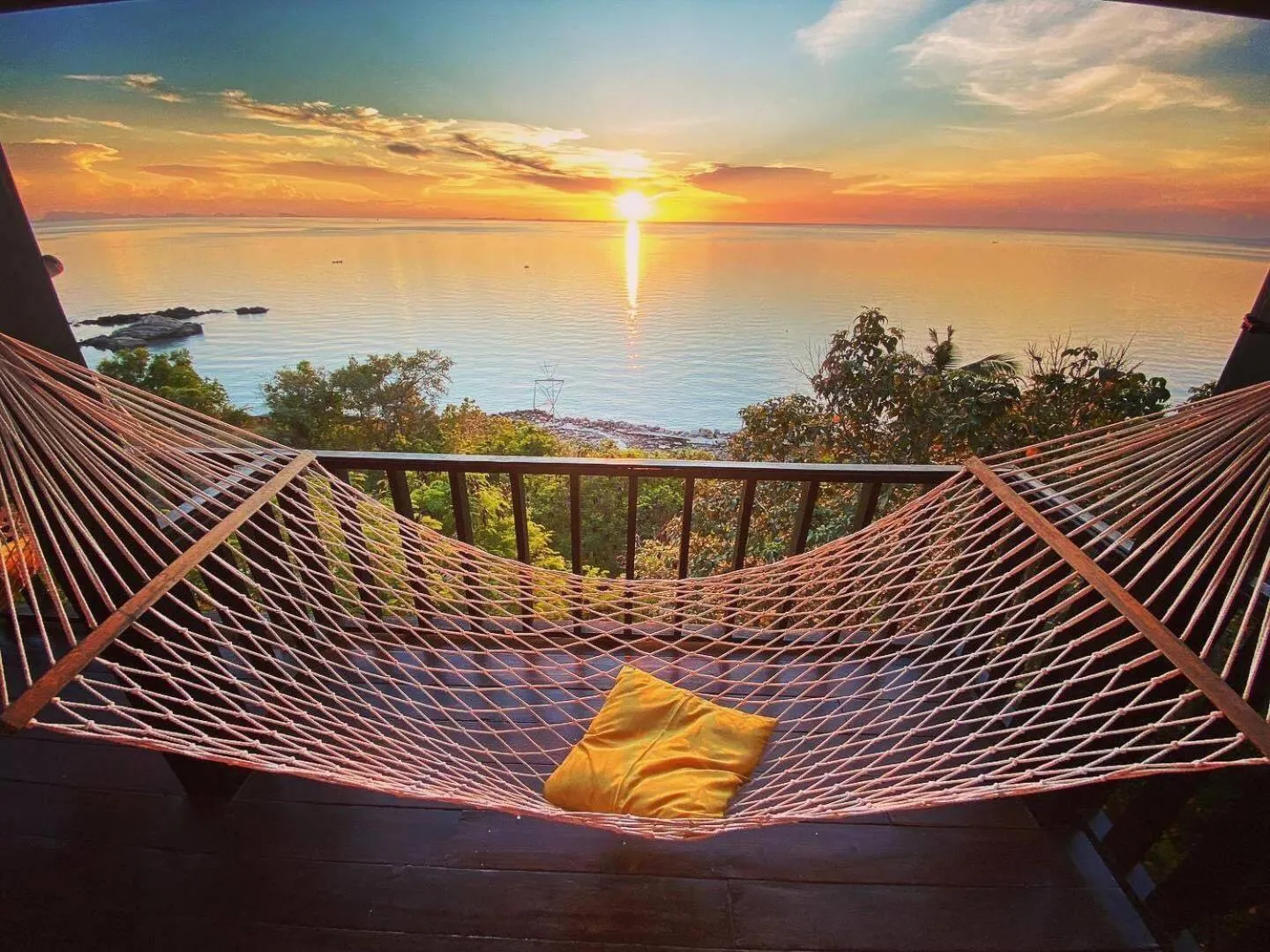 Sunset in Sea Garden Resort Haad Chao Phao