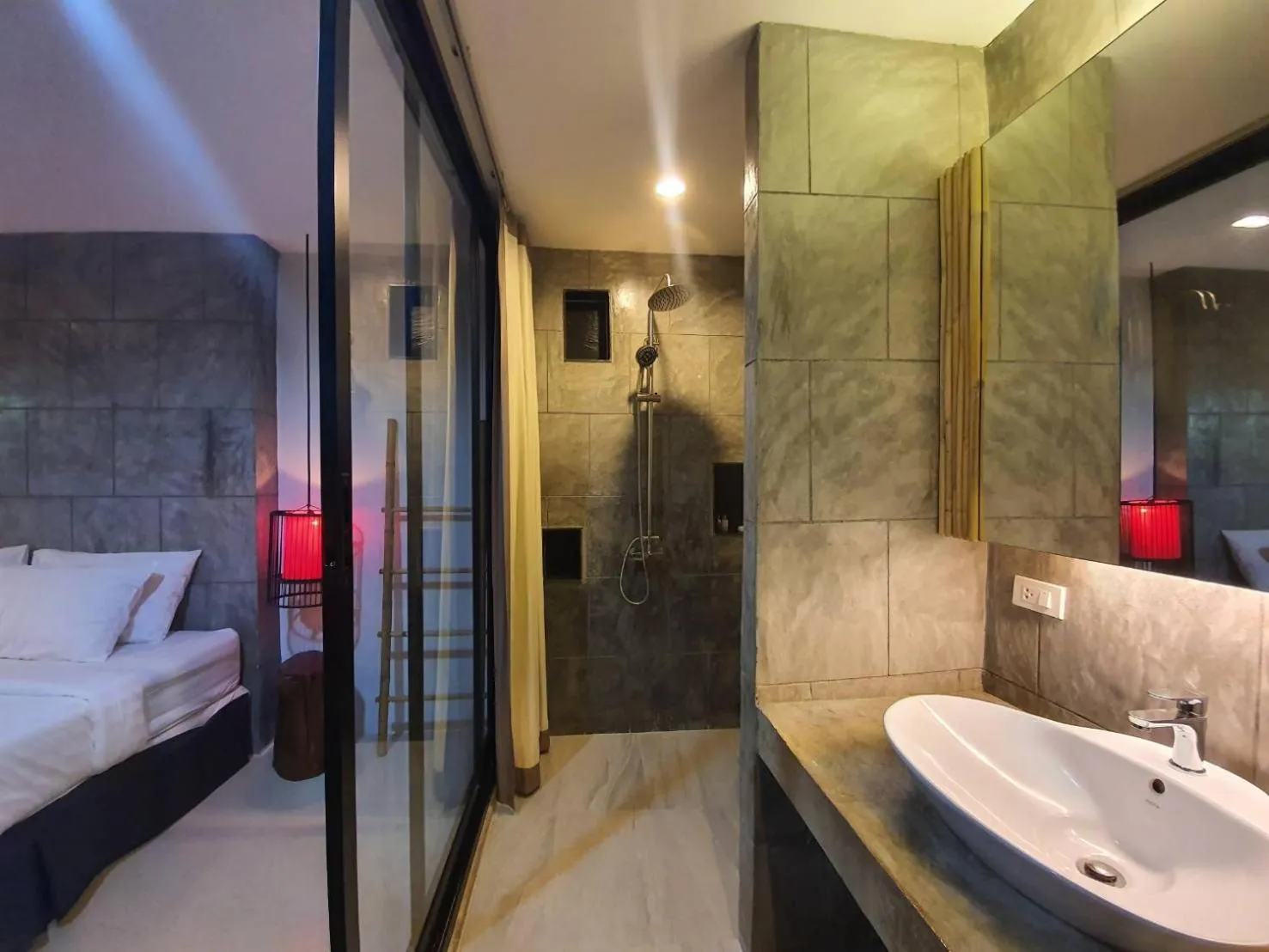 Bathroom, Bed in Sea Garden Resort Haad Chao Phao