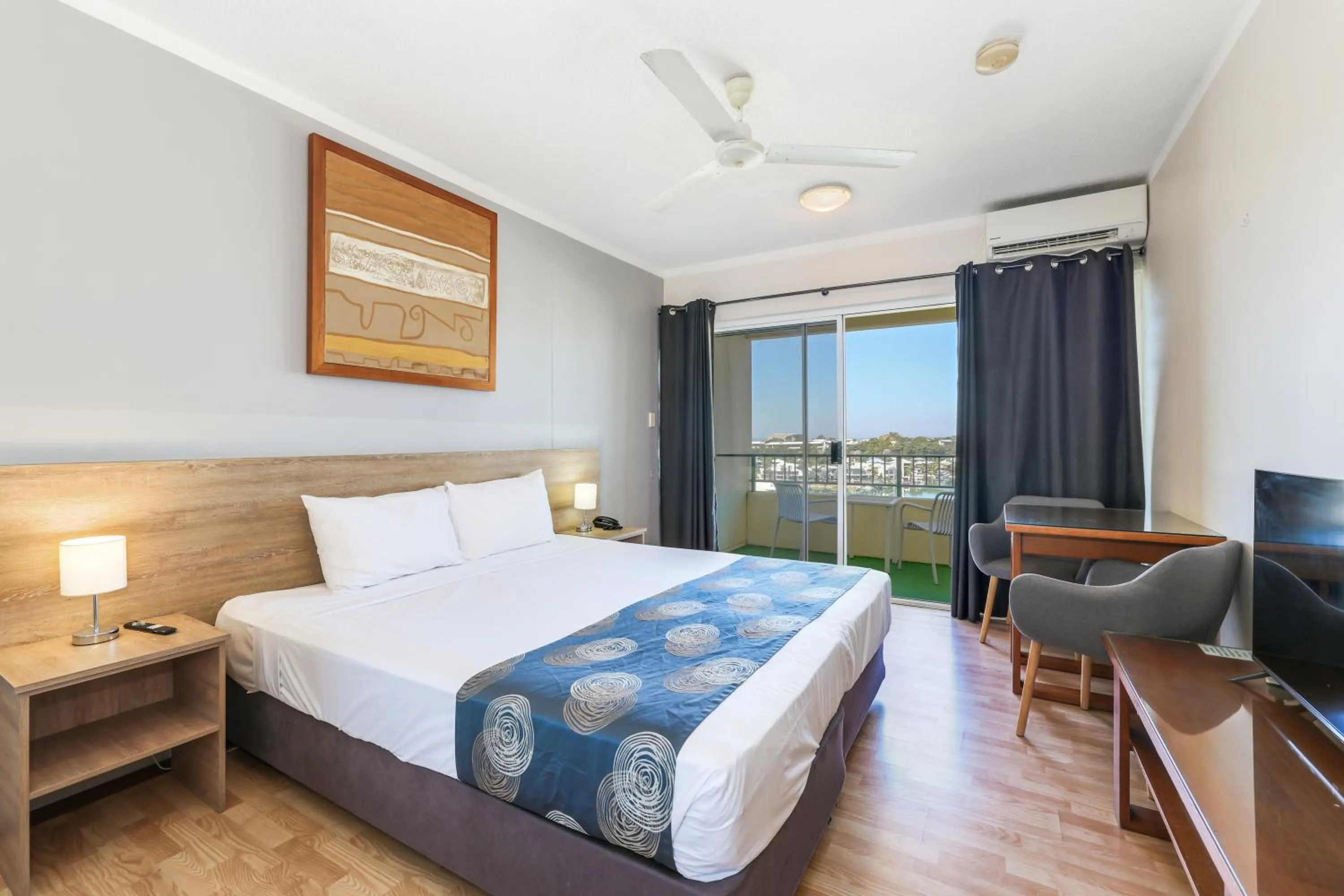 View (from property/room), Bed in Cullen Bay Resorts