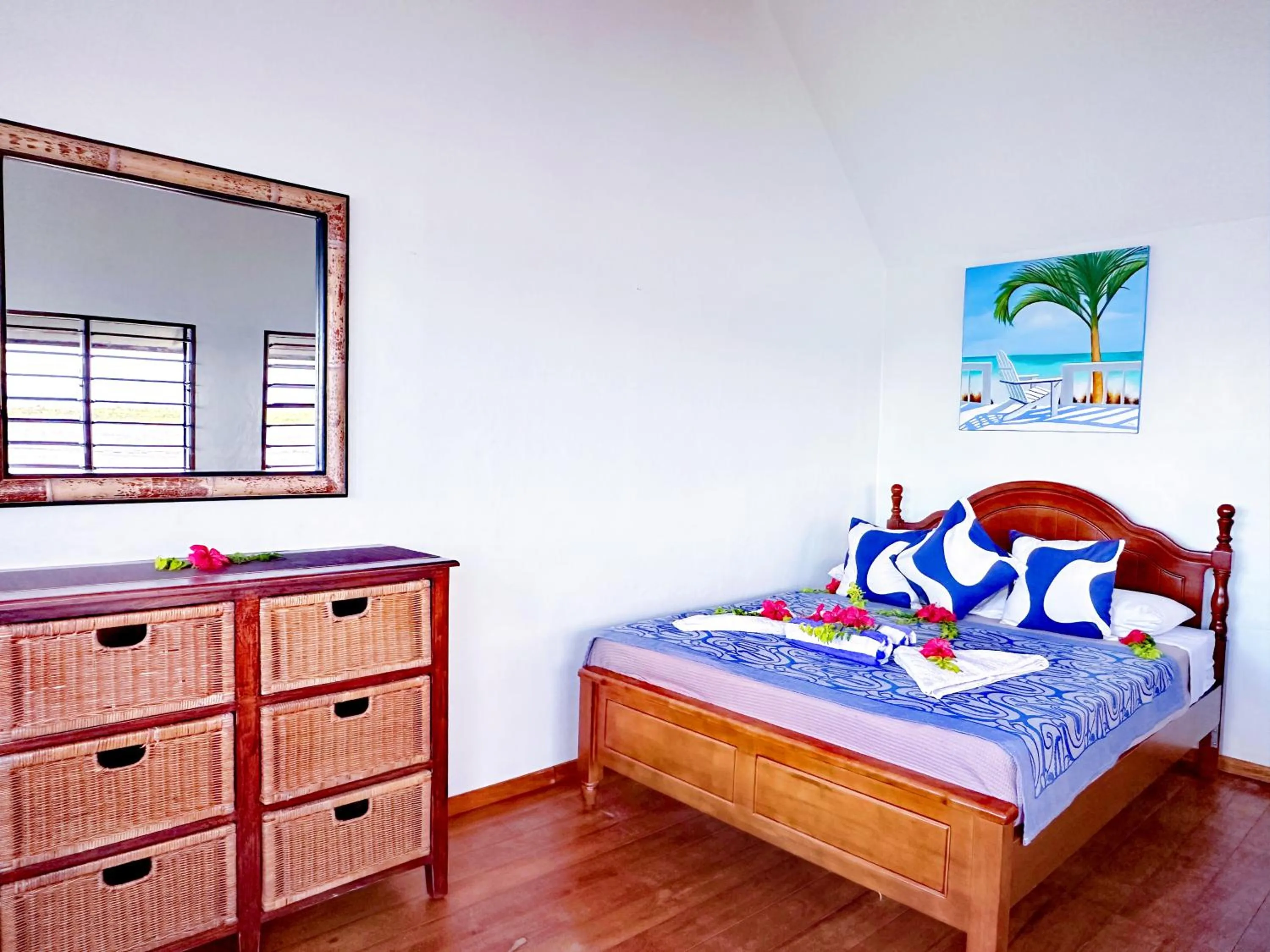 Bedroom, Bed in Hideaway Island Resort