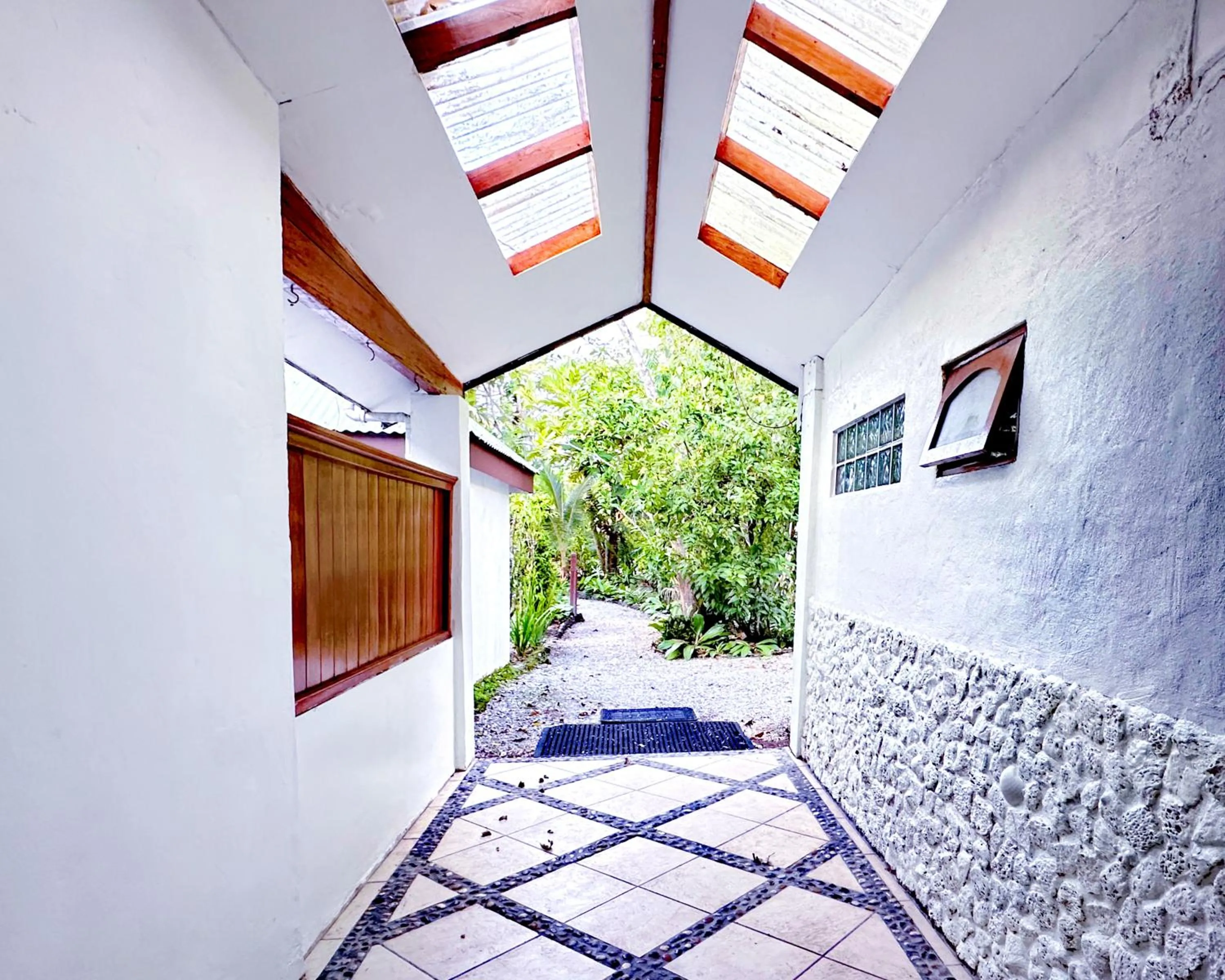 Facade/entrance in Hideaway Island Resort