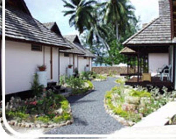 Facade/entrance in Pension Motu Iti