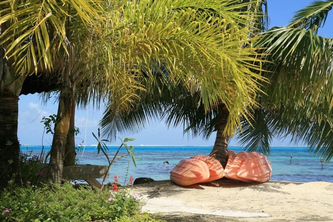 Beach in Pension Motu Iti