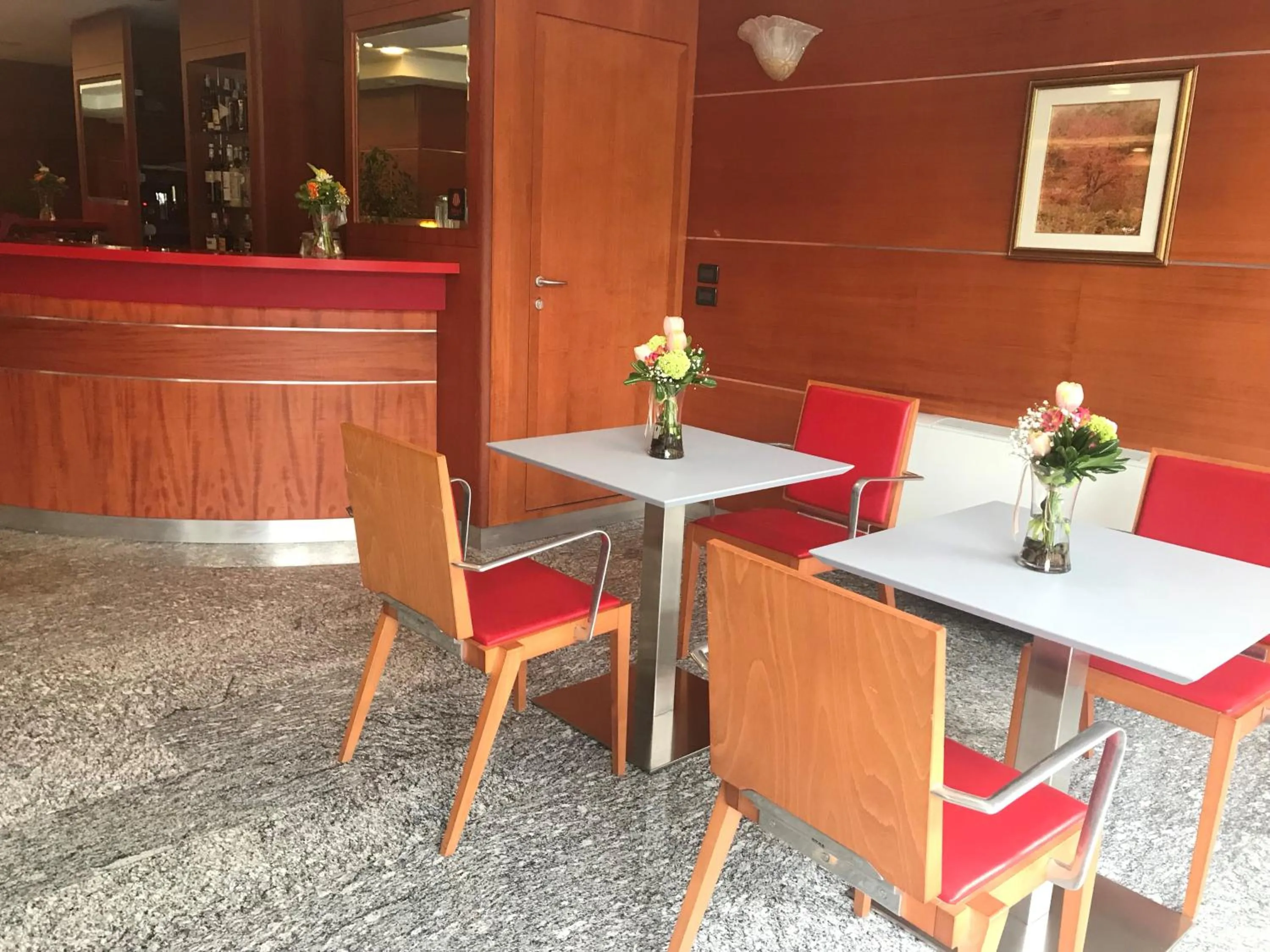 Lounge or bar in DOMUS Grand Hotel