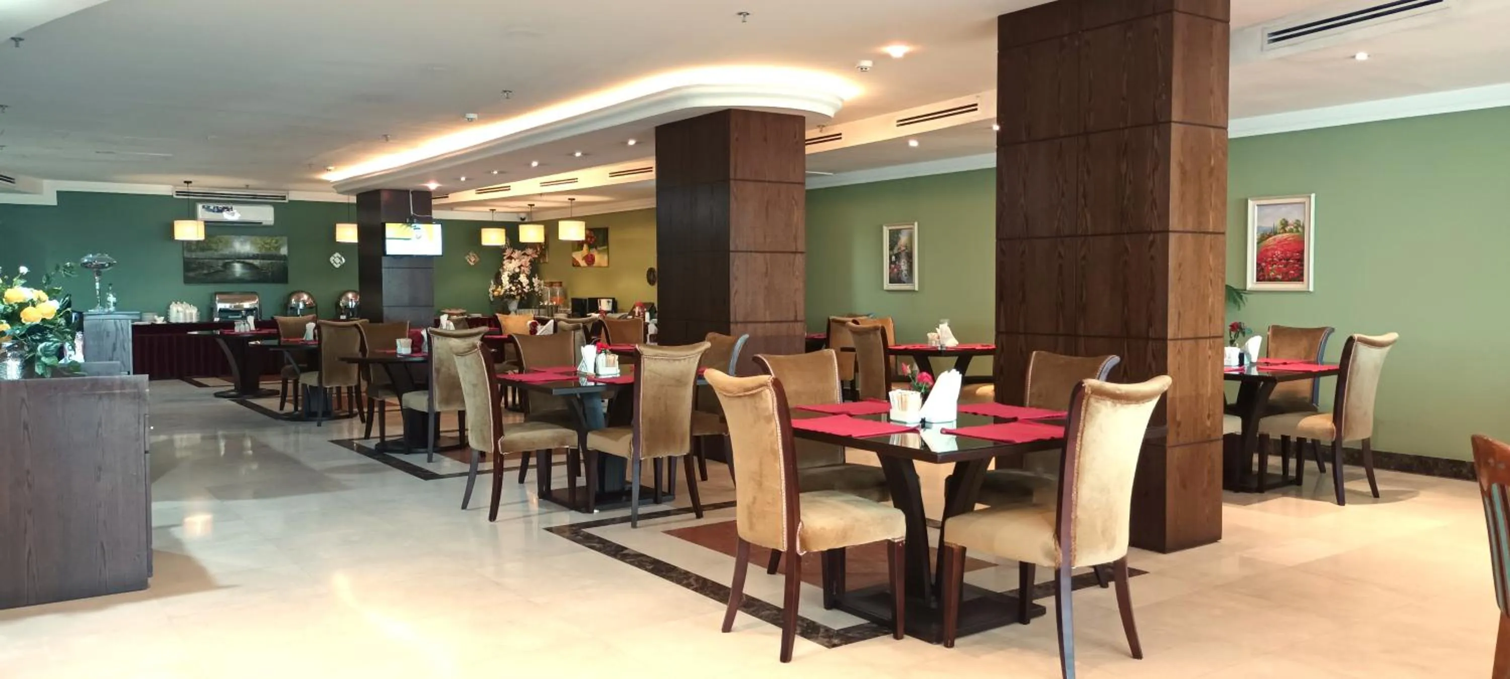 Restaurant/places to eat in Musherib Hotel