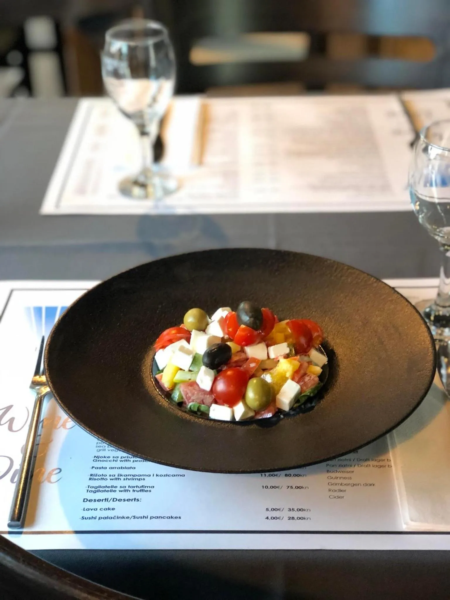 Food and drinks in 16 Lakes Hotel