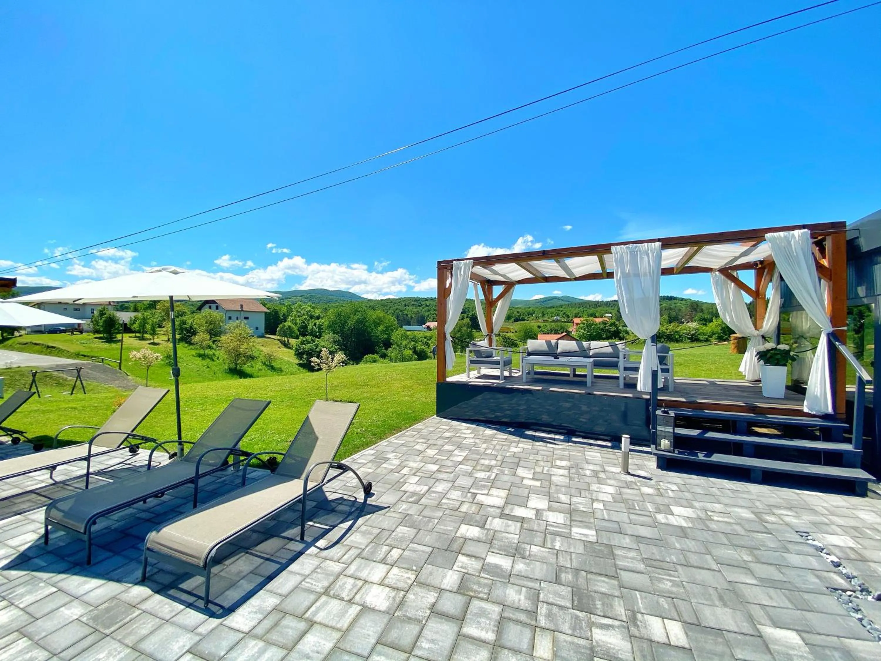 Spring in 16 Lakes Hotel