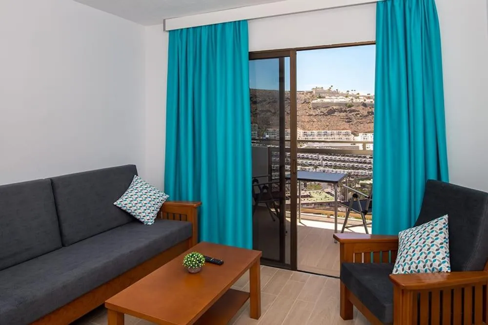 Seating area in Montesol Atsol