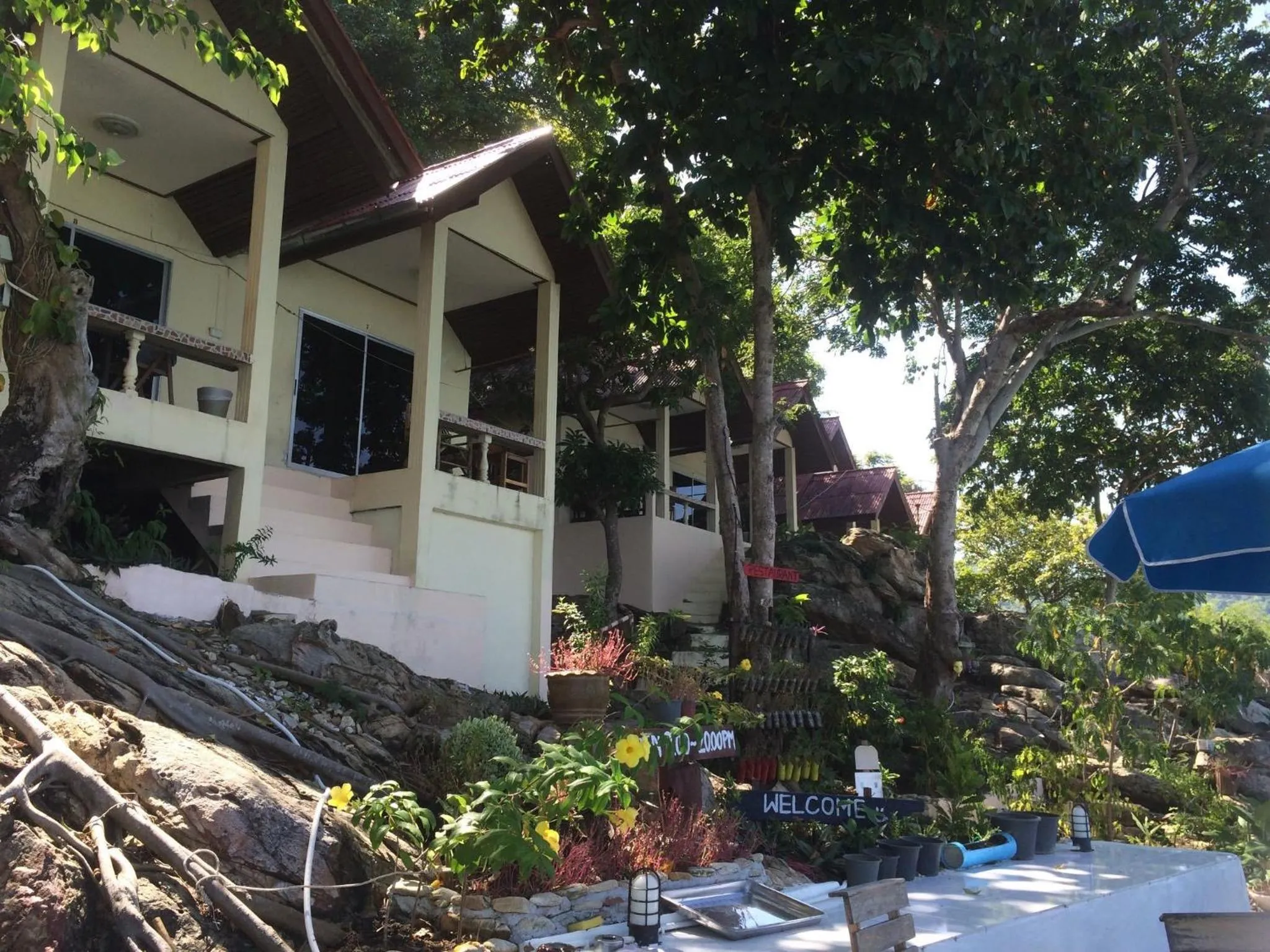 Property building in Sunrise Villas Seaview