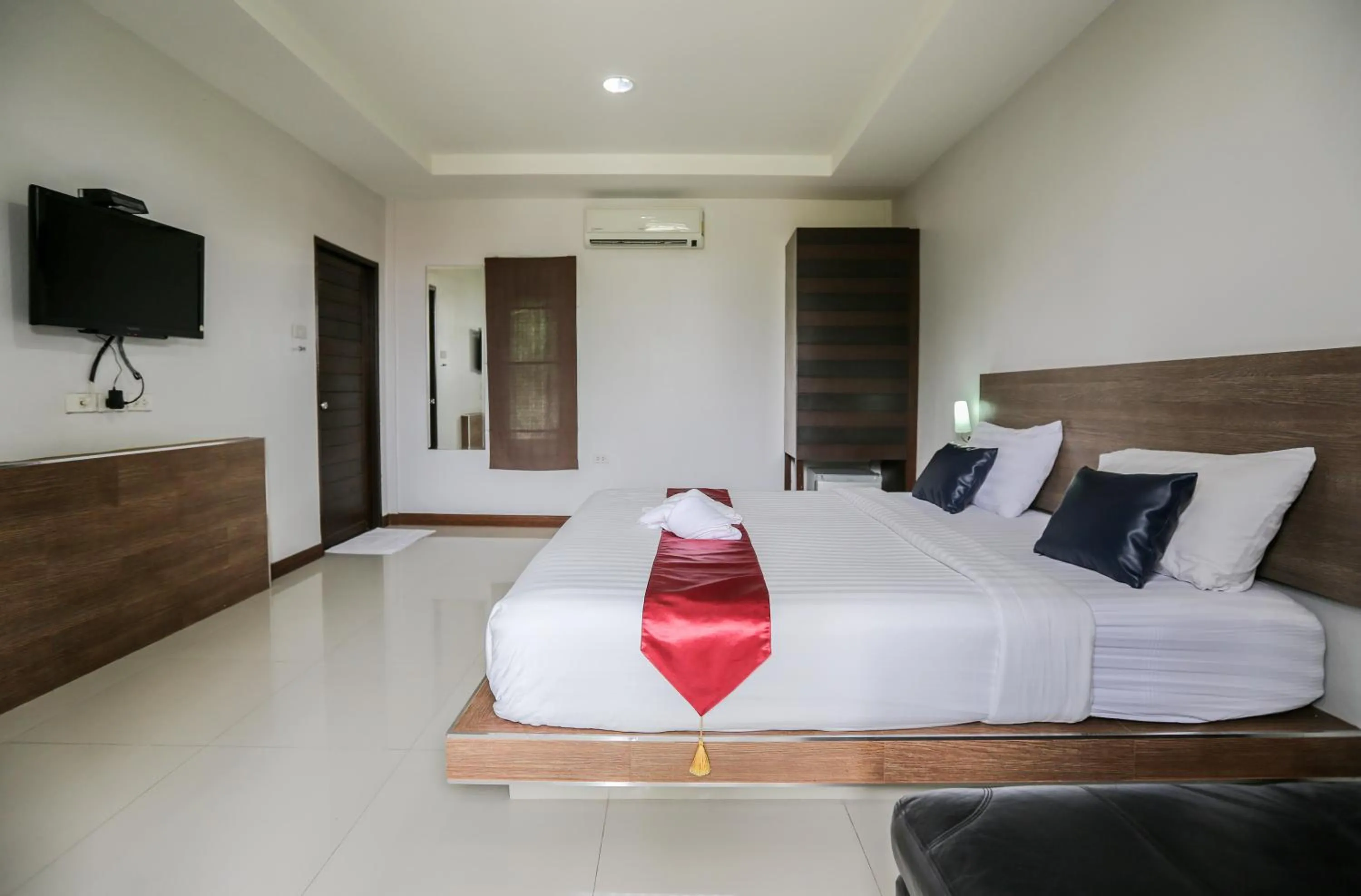 Bed in Jintana Resort