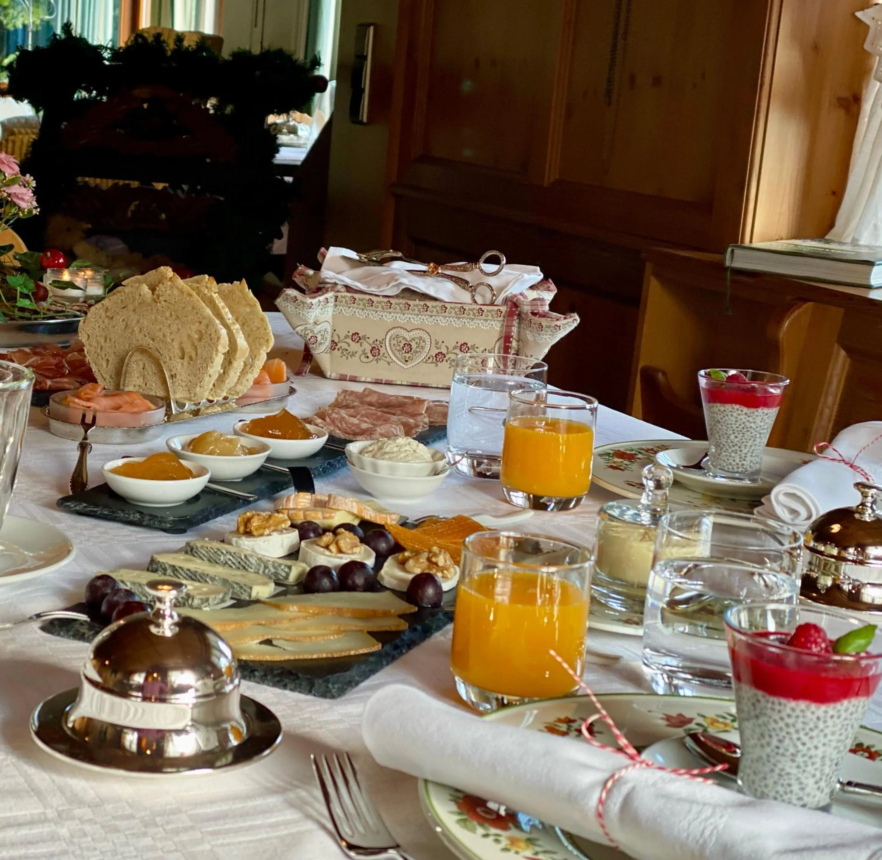 Breakfast in Hollhouse - Bed & Breakfast