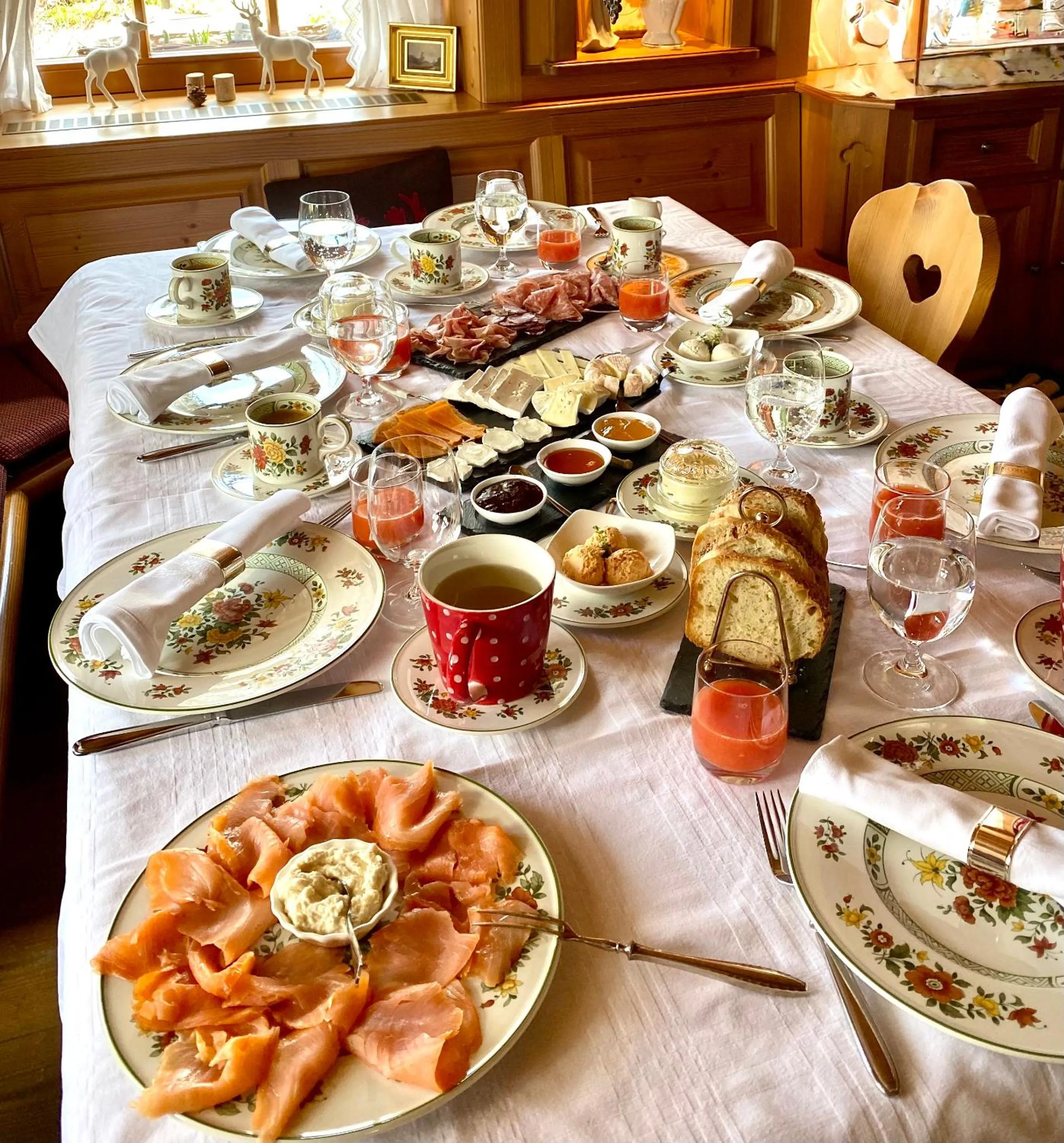 Breakfast in Hollhouse - Bed & Breakfast