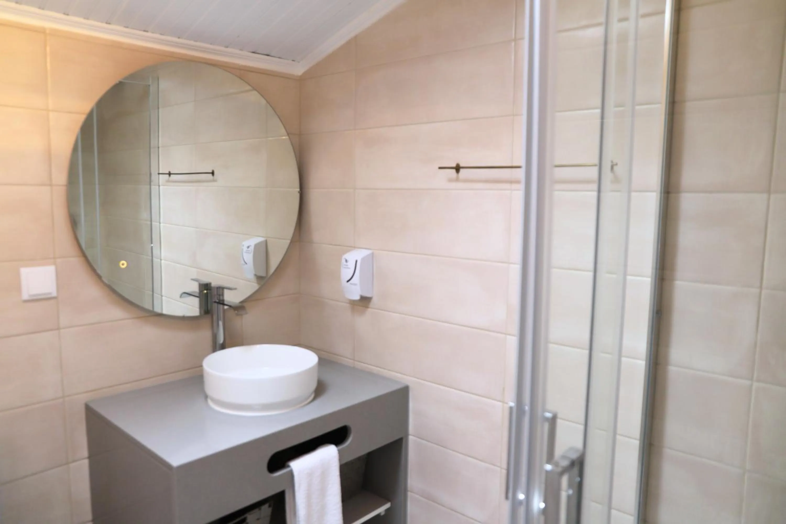 Bathroom in RIDE Surf Resort & Spa Peniche