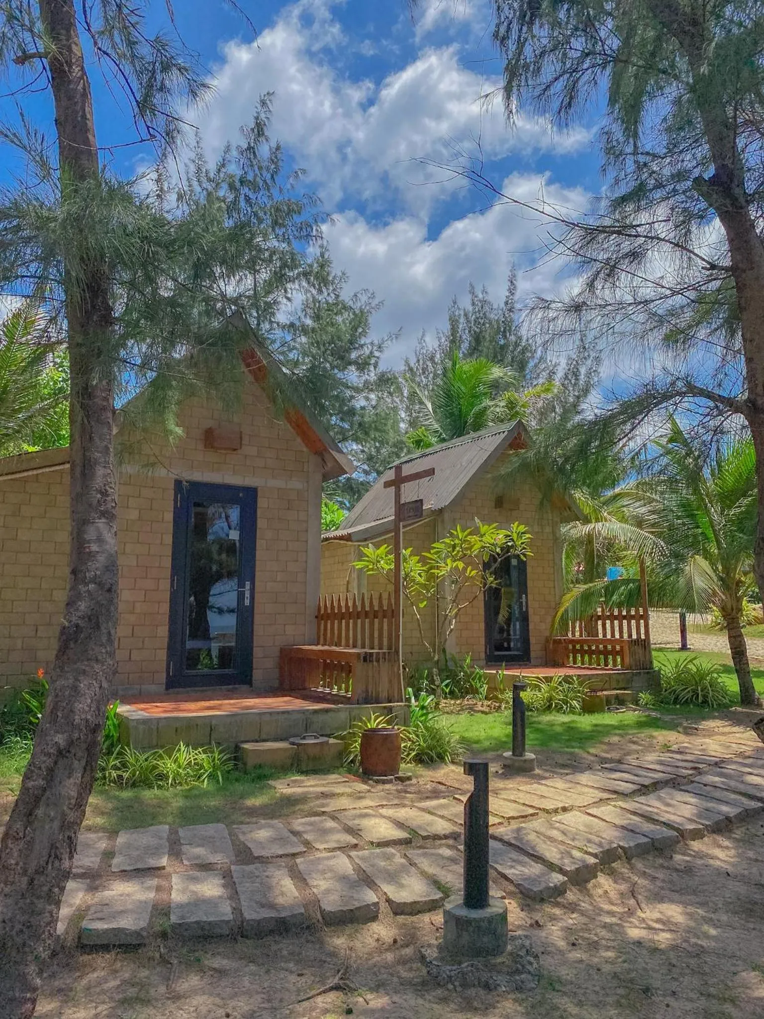 Long Hải Channel Beach Resort