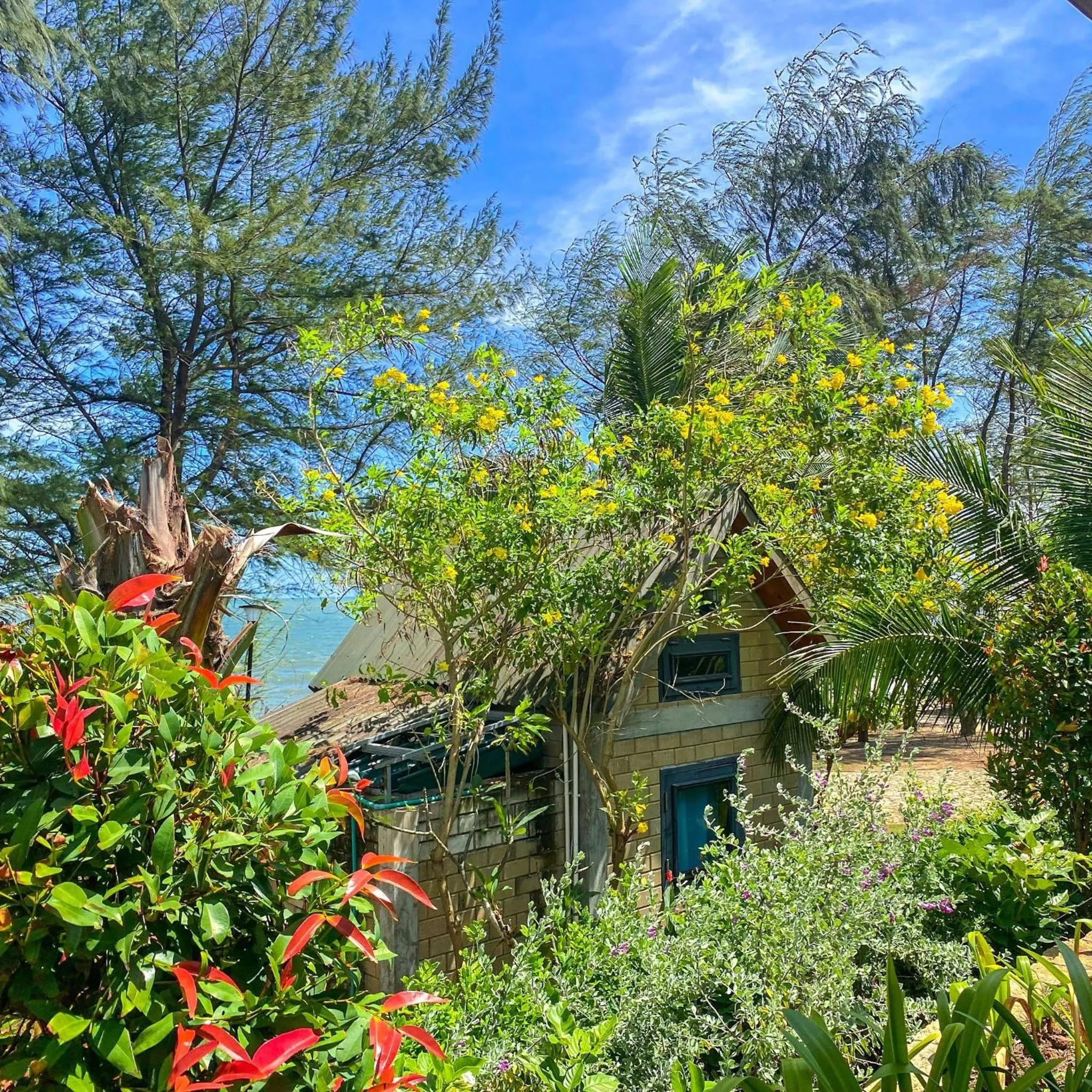 Long Hải Channel Beach Resort