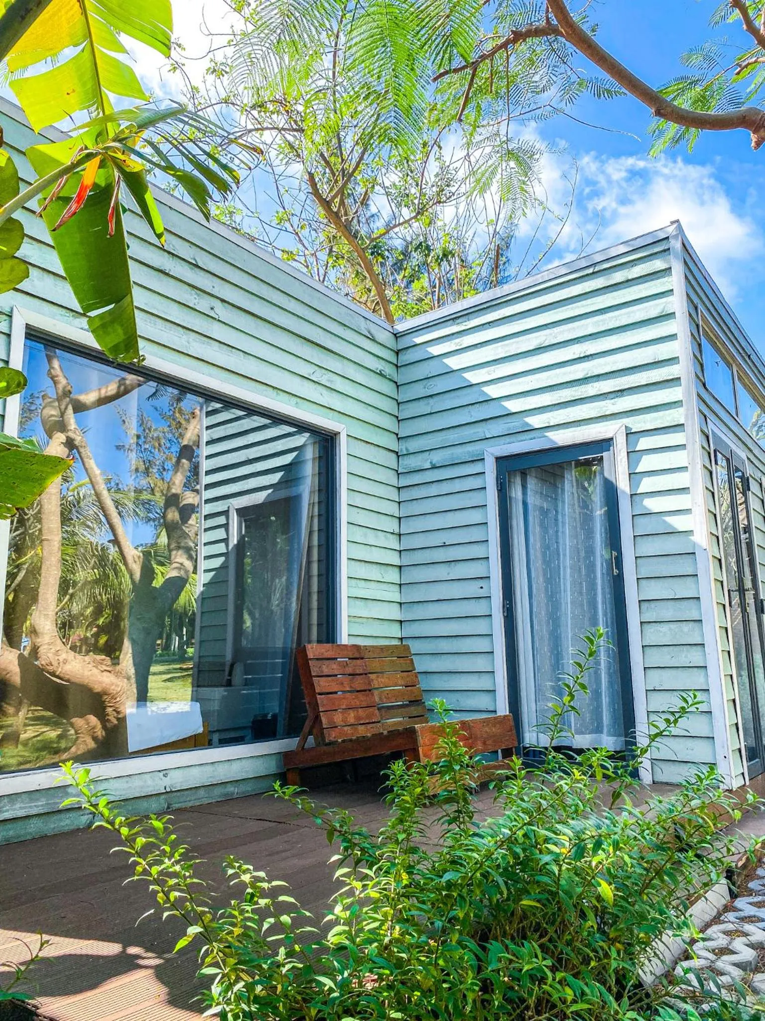 Long Hải Channel Beach Resort