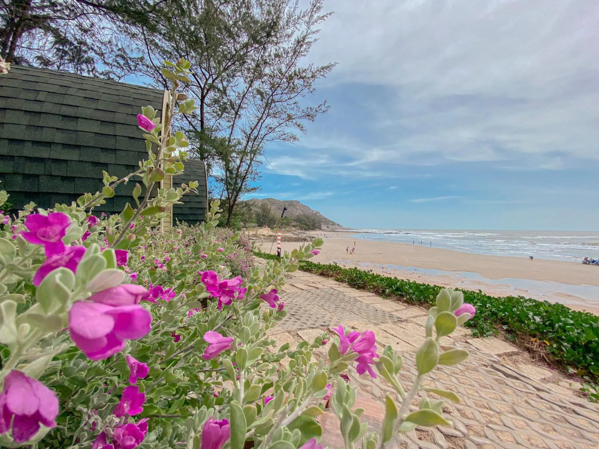 Long Hải Channel Beach Resort