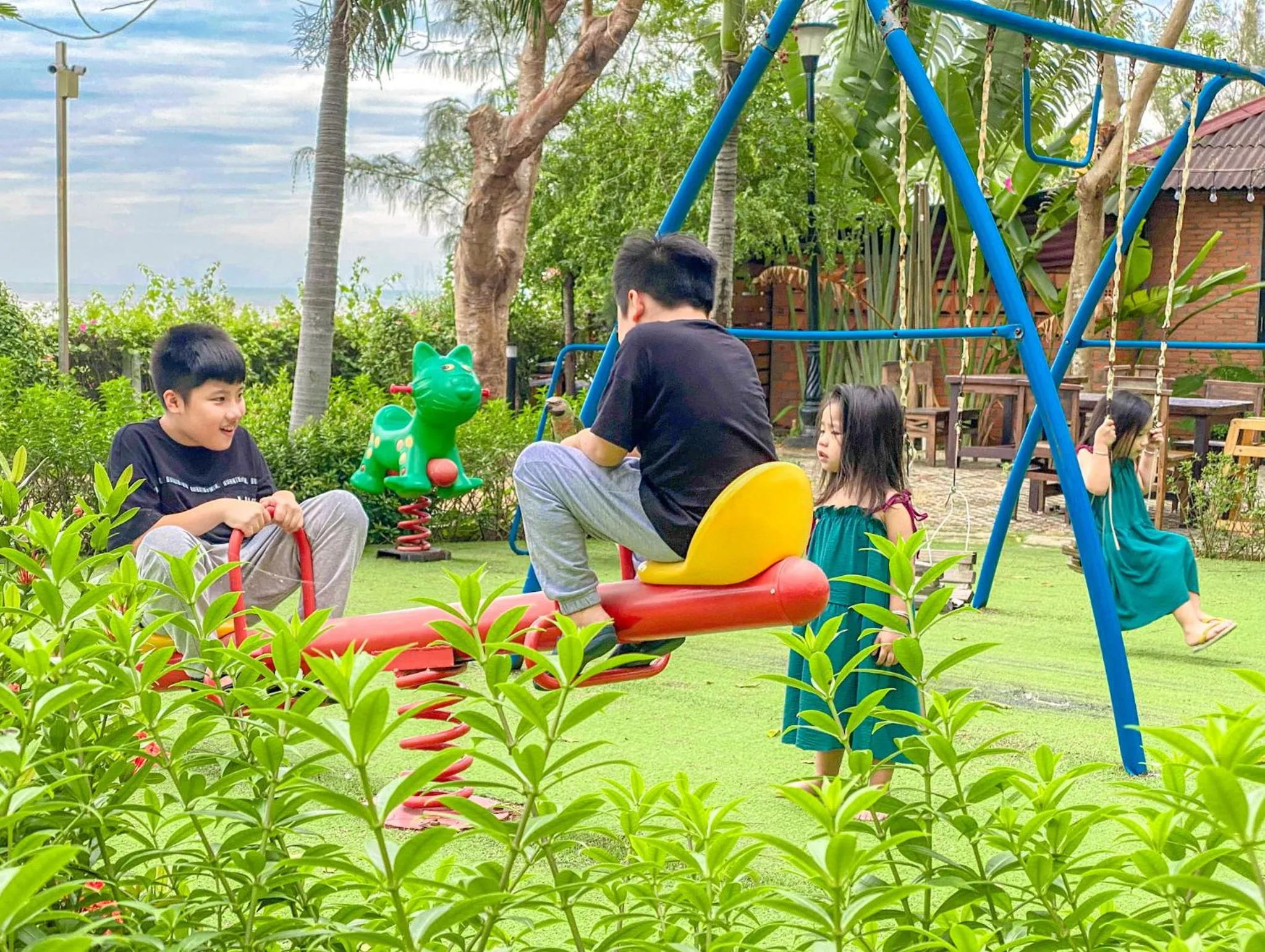 Long Hải Channel Beach Resort