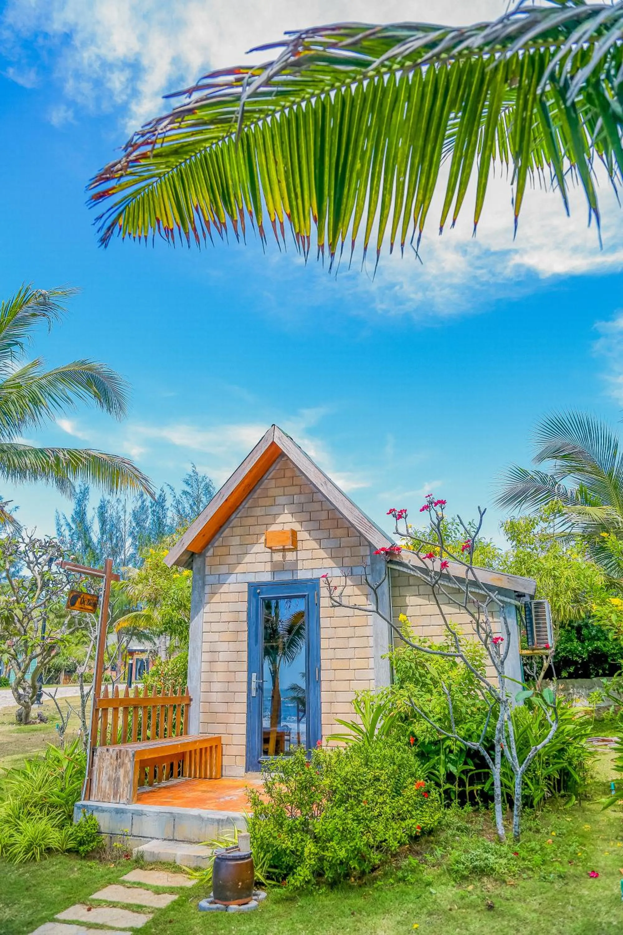 Long Hải Channel Beach Resort