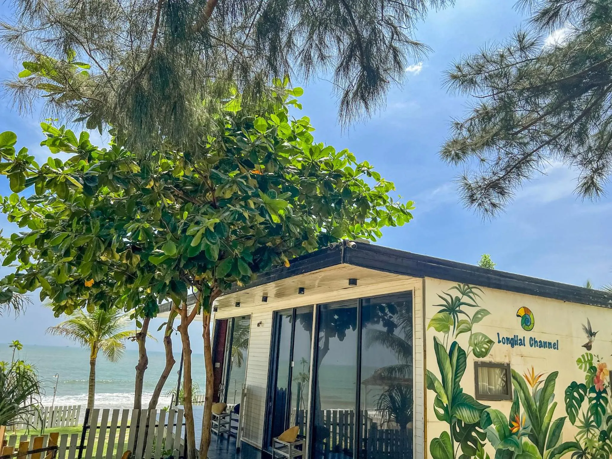 Long Hải Channel Beach Resort