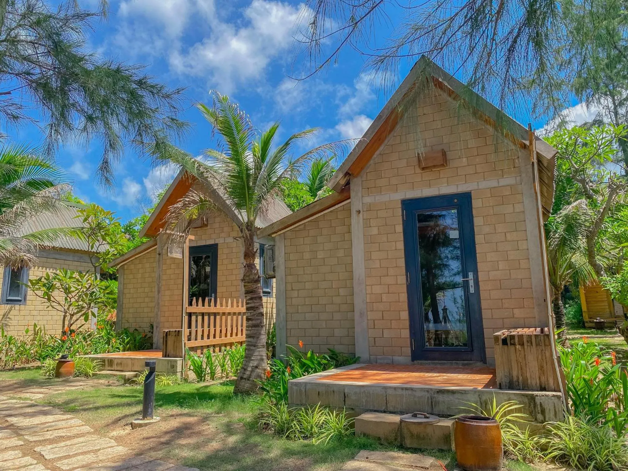 Long Hải Channel Beach Resort