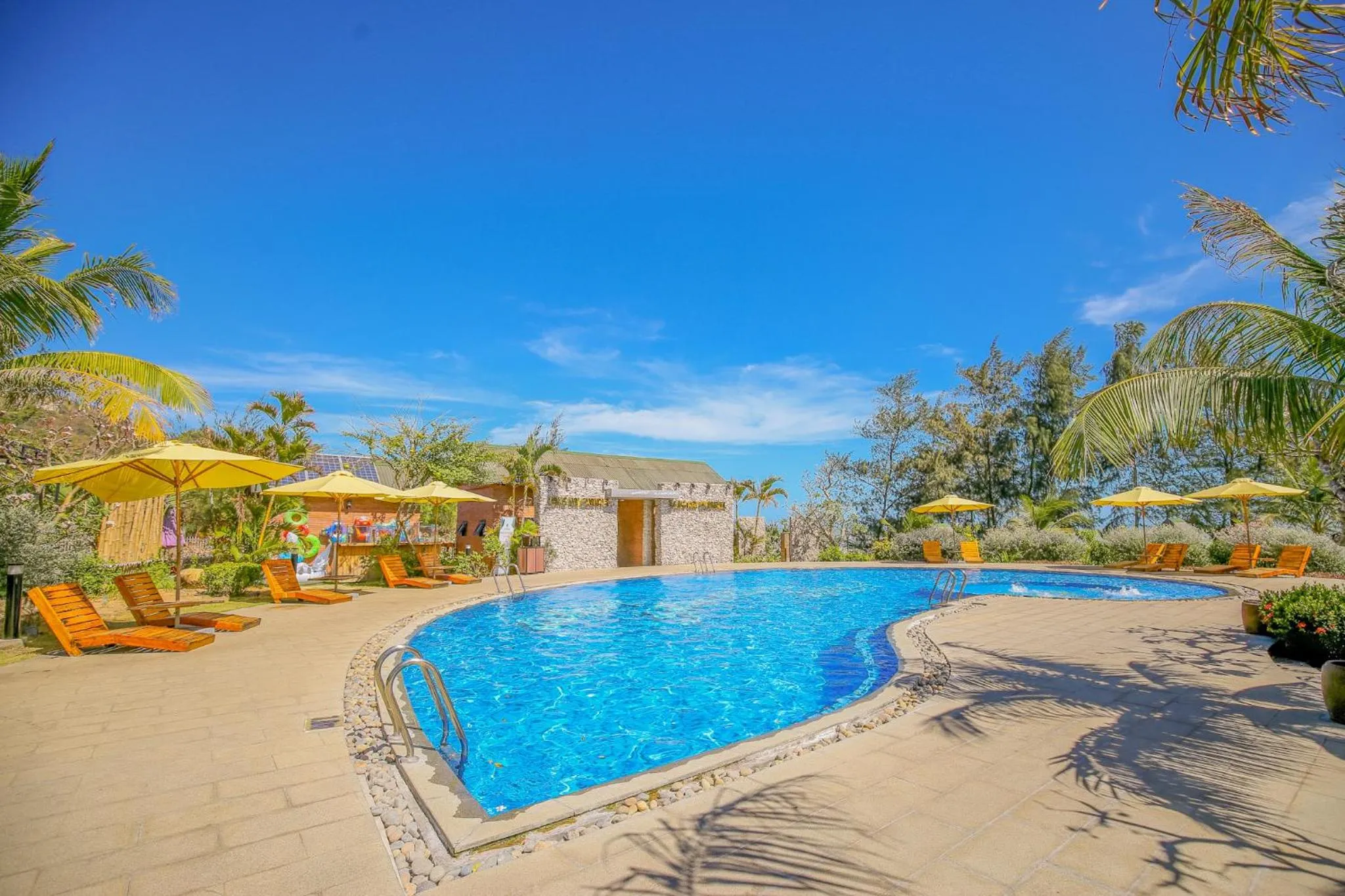 Long Hải Channel Beach Resort