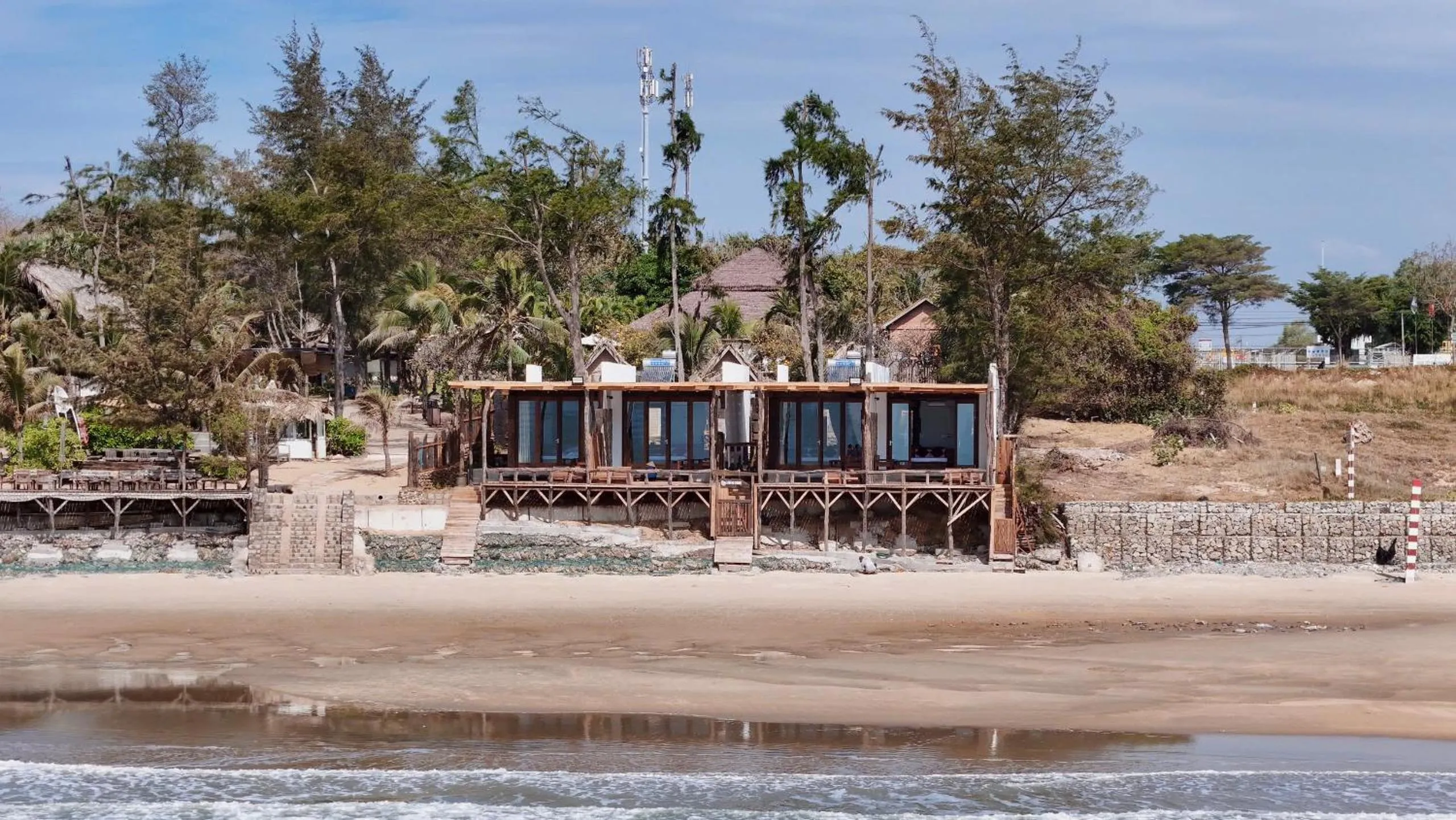 Long Hải Channel Beach Resort