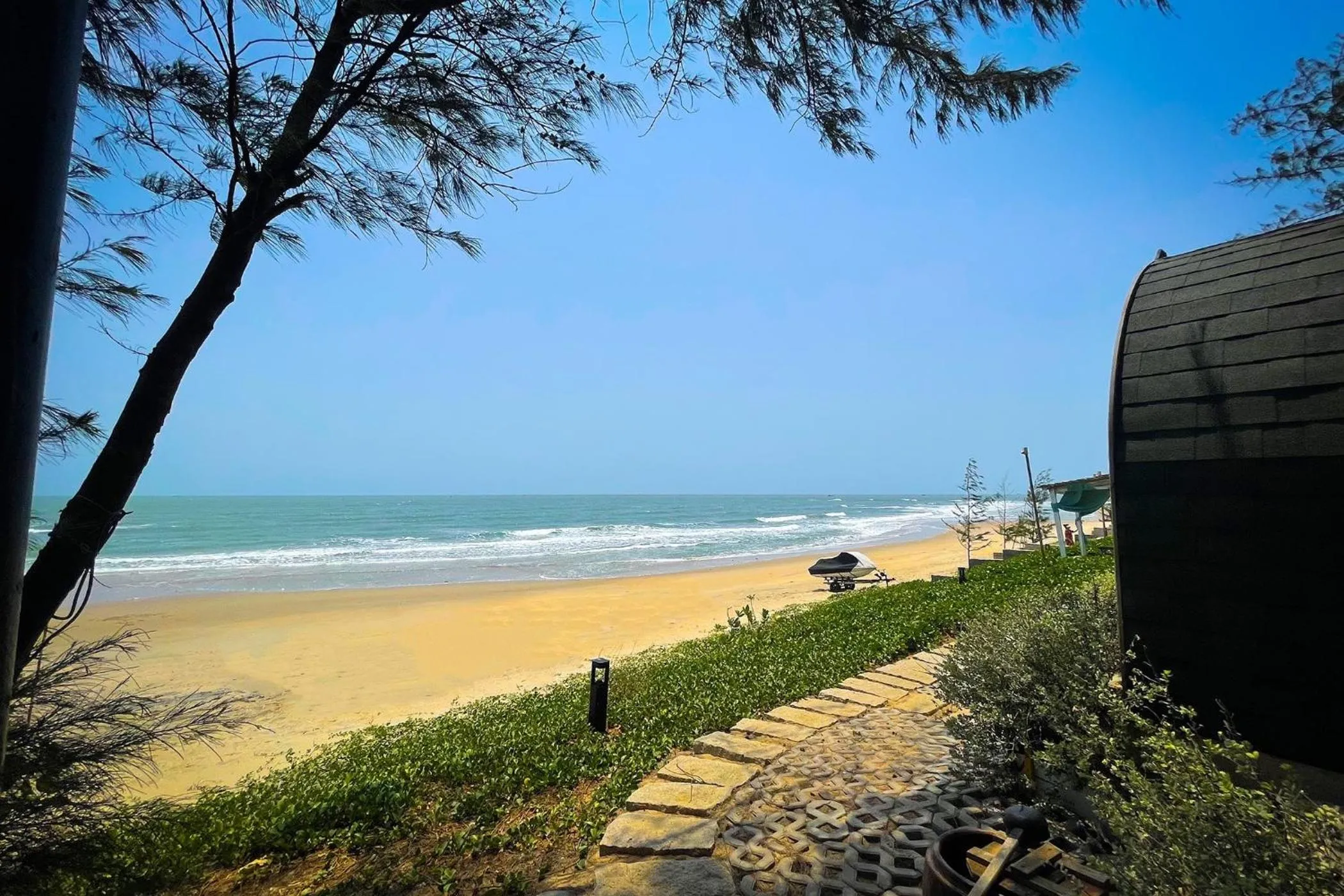 Long Hải Channel Beach Resort