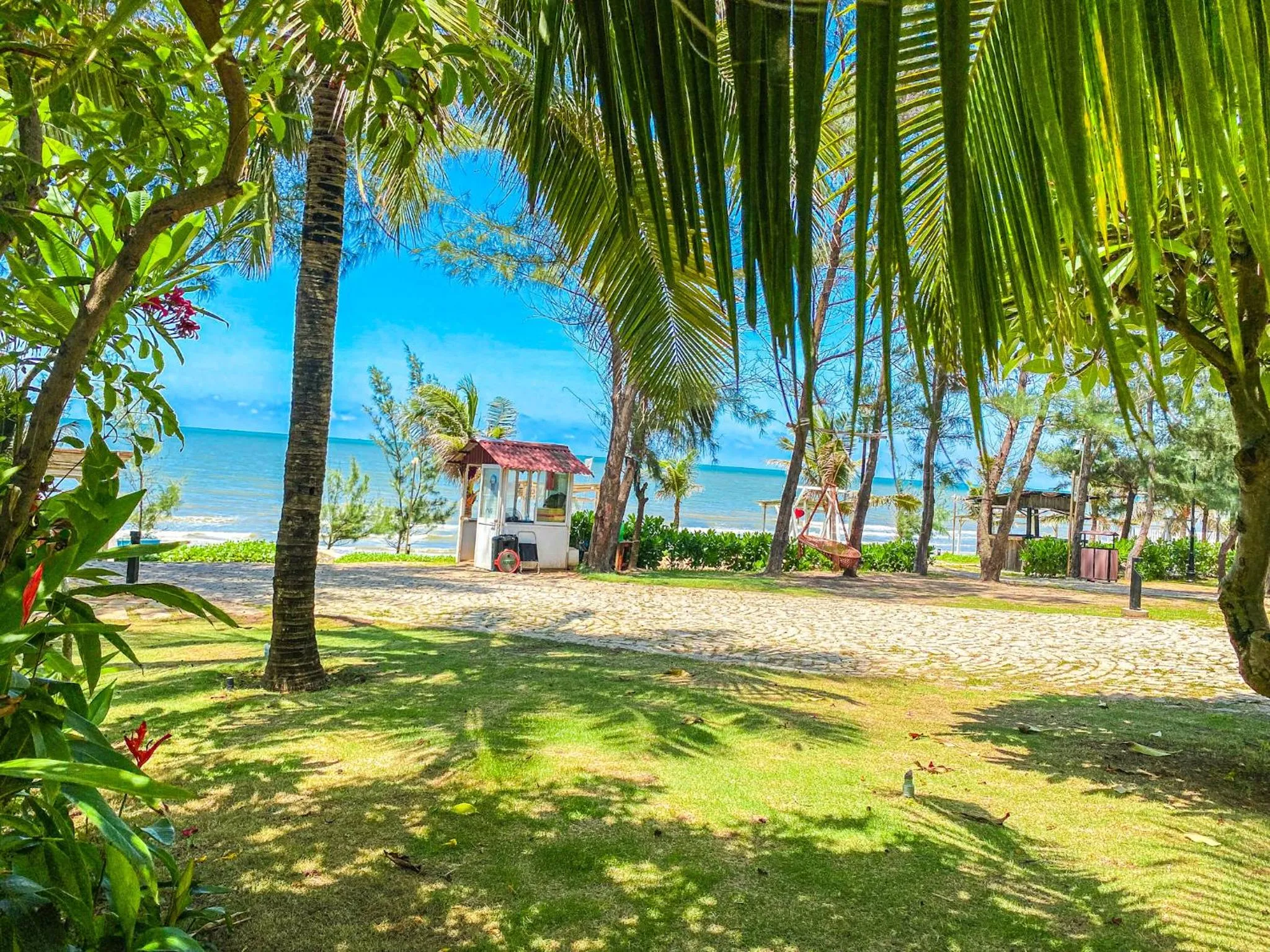 Long Hải Channel Beach Resort