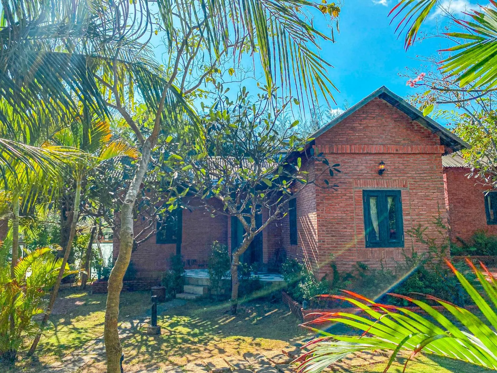 Long Hải Channel Beach Resort