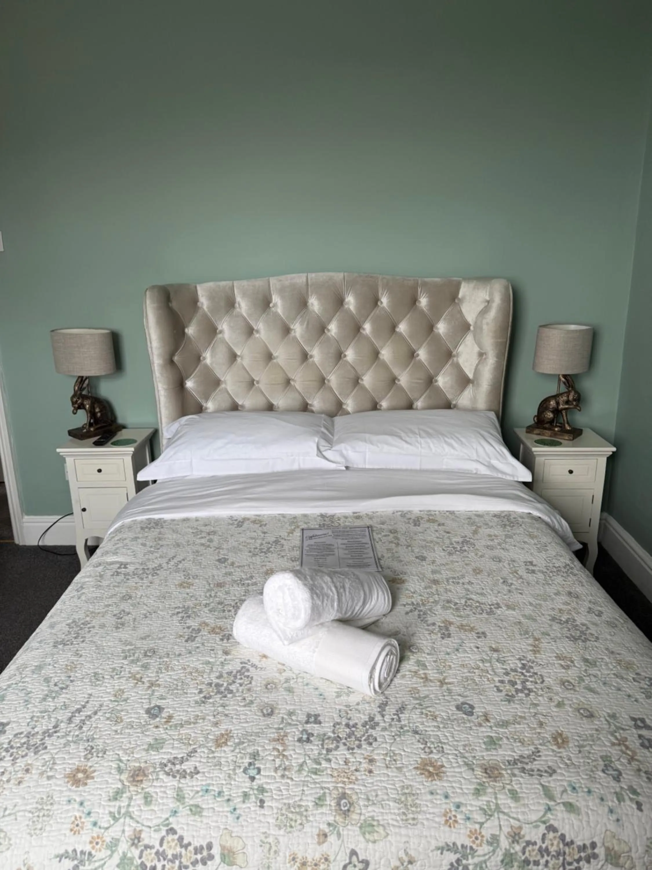 Bed in The Nags Head - Room only accommodation