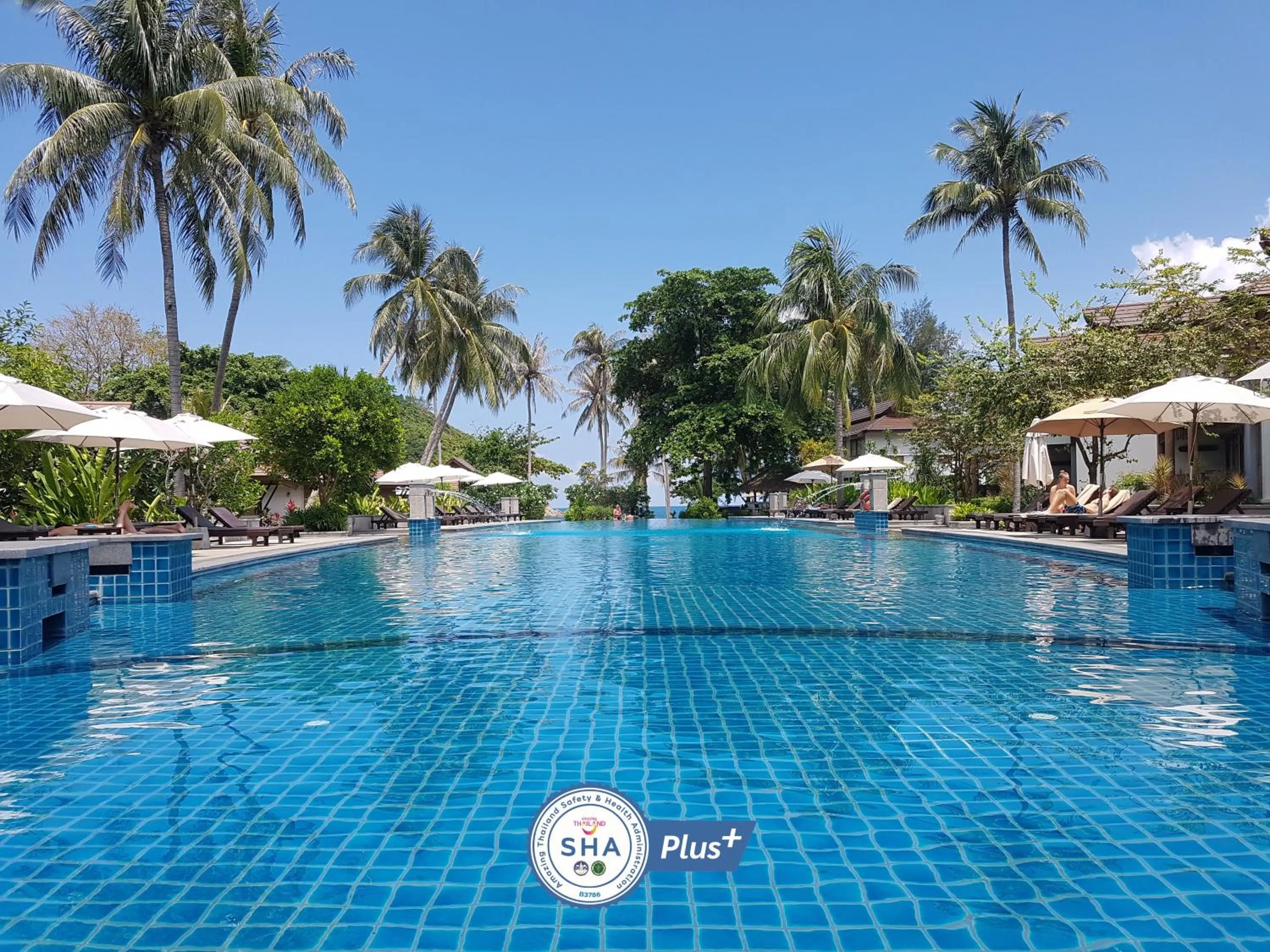 Swimming pool in Maehaad Bay Resort - SHA Plus