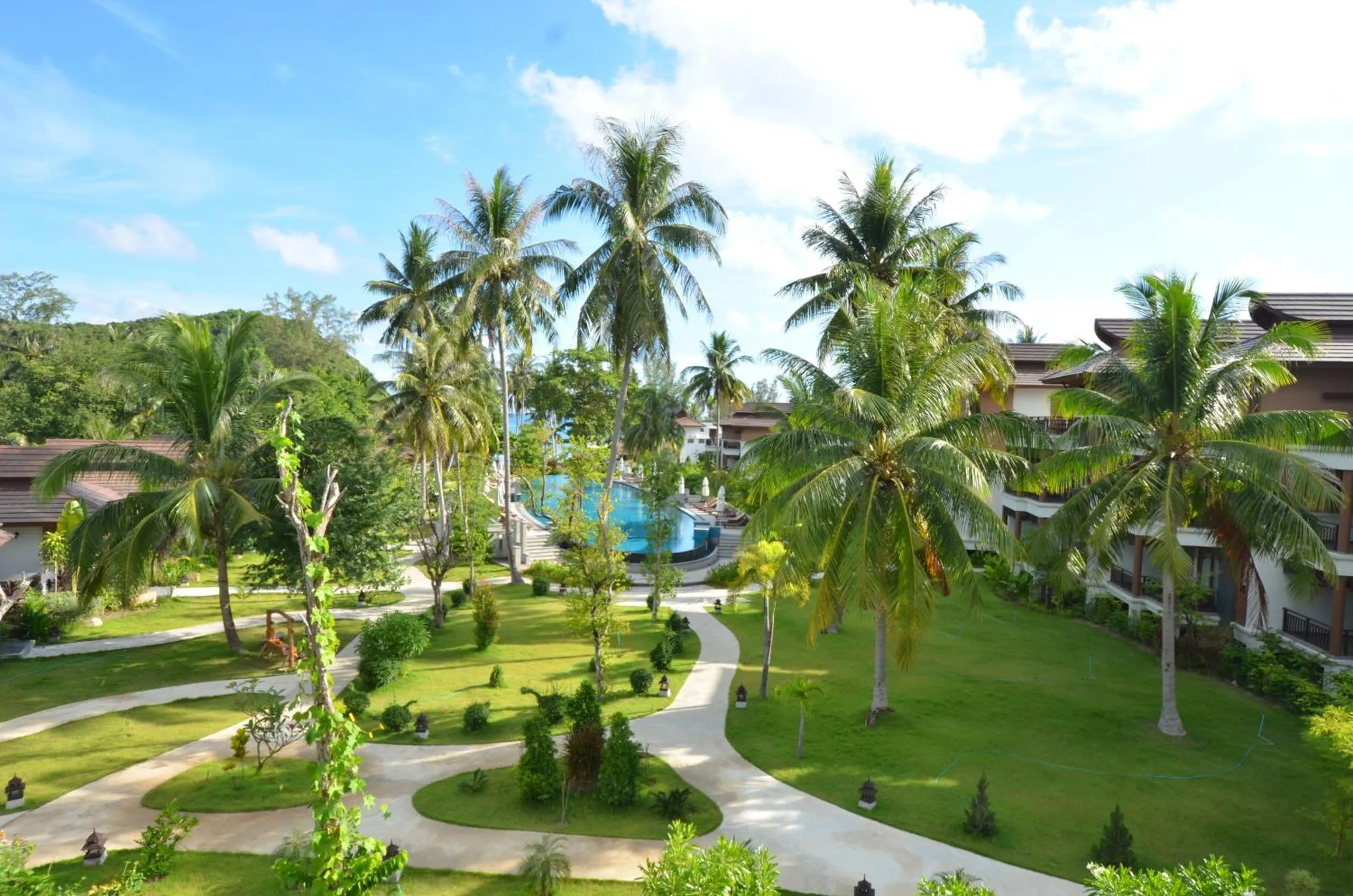 Area and facilities in Maehaad Bay Resort - SHA Plus