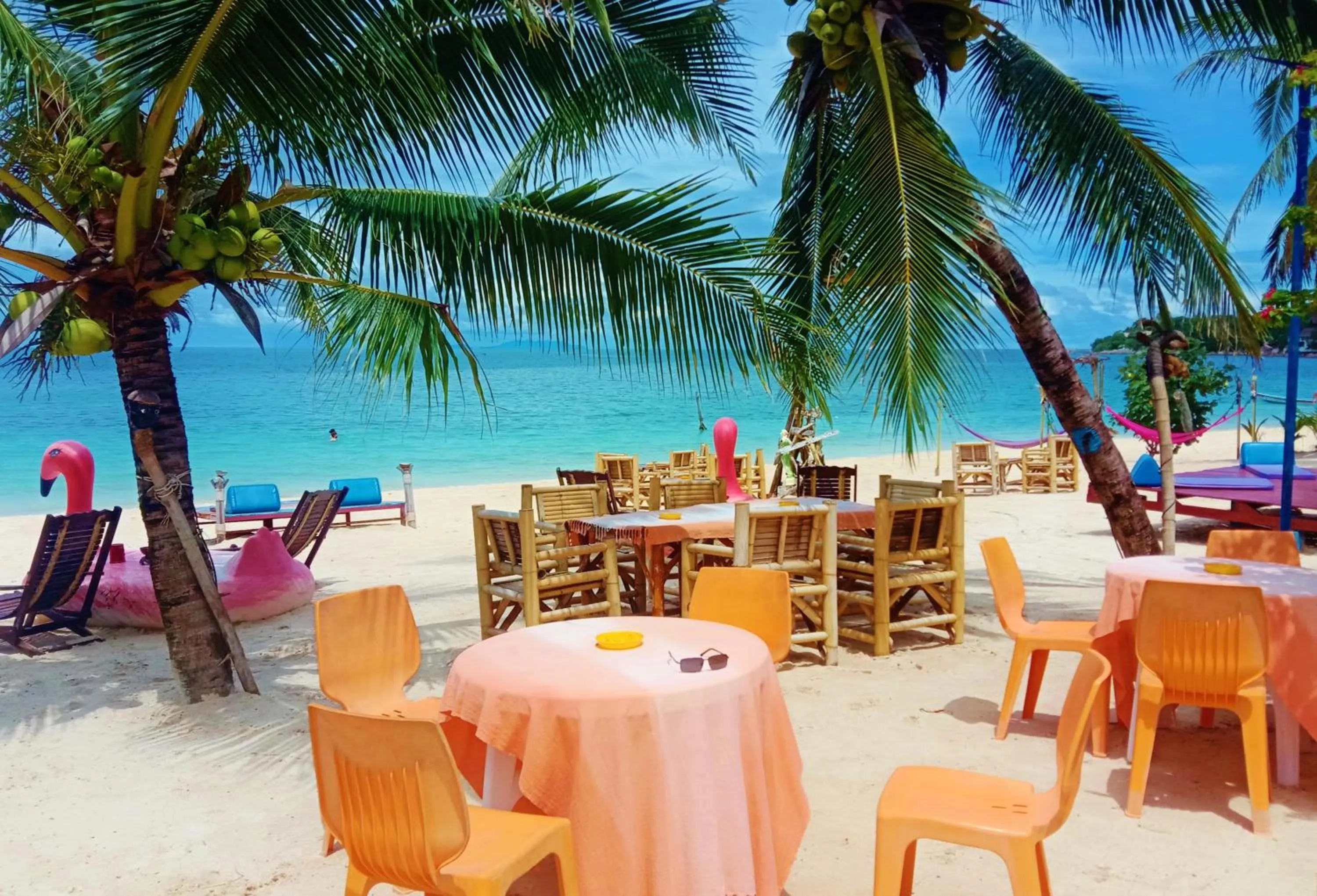 Restaurant/places to eat in Seaboard Bungalow