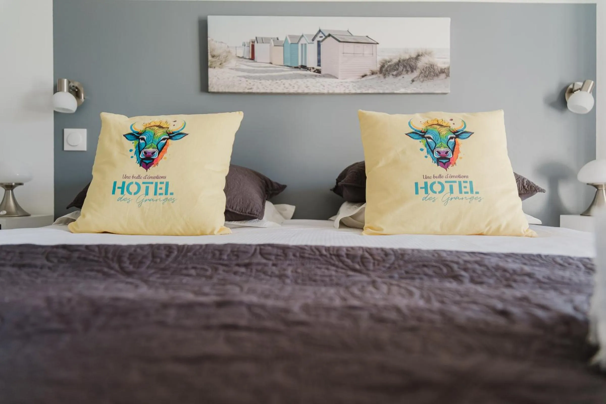 Bed in Logis Hotel des Granges