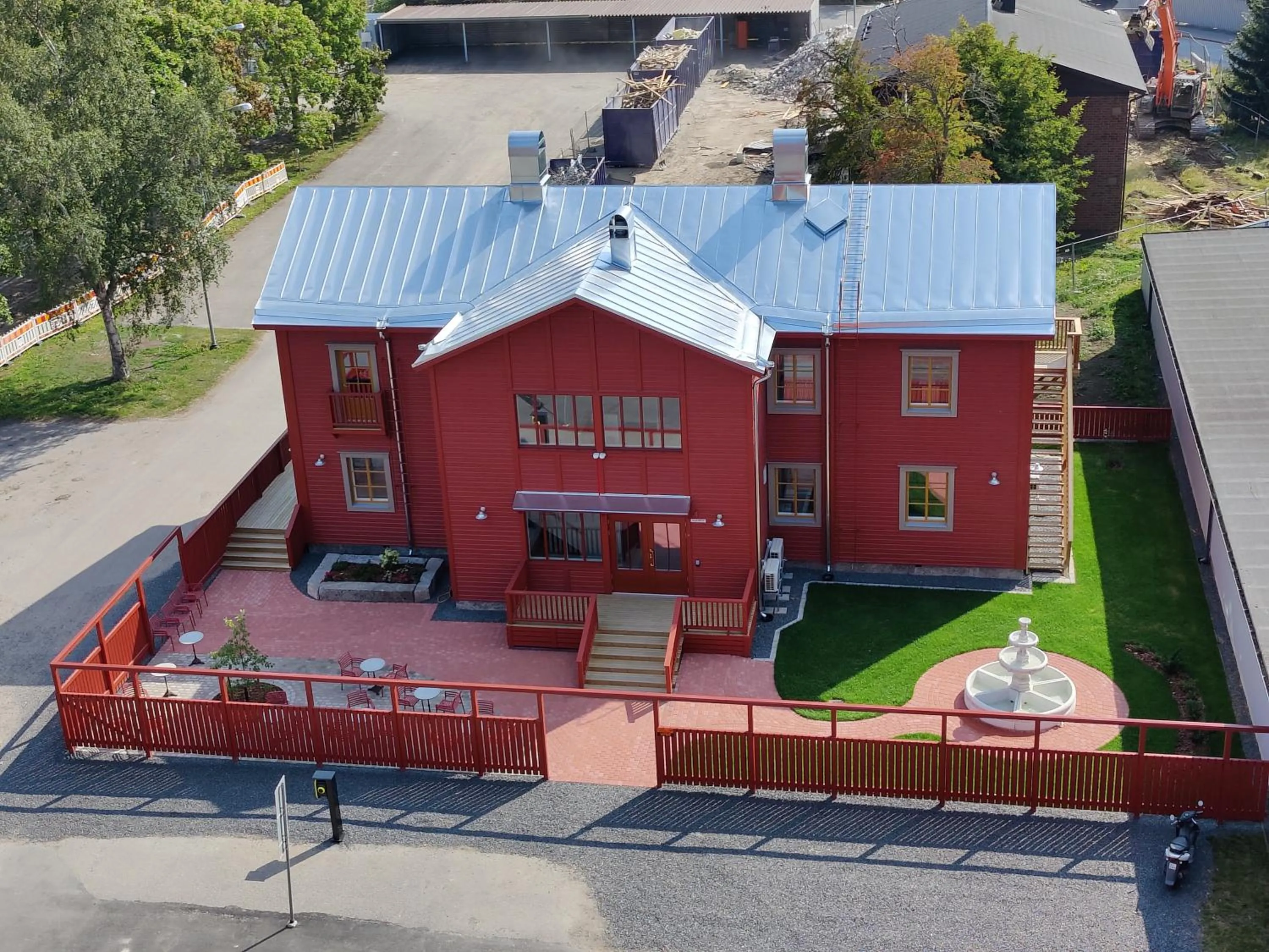 Property building in Hotelli-Ravintola Alma