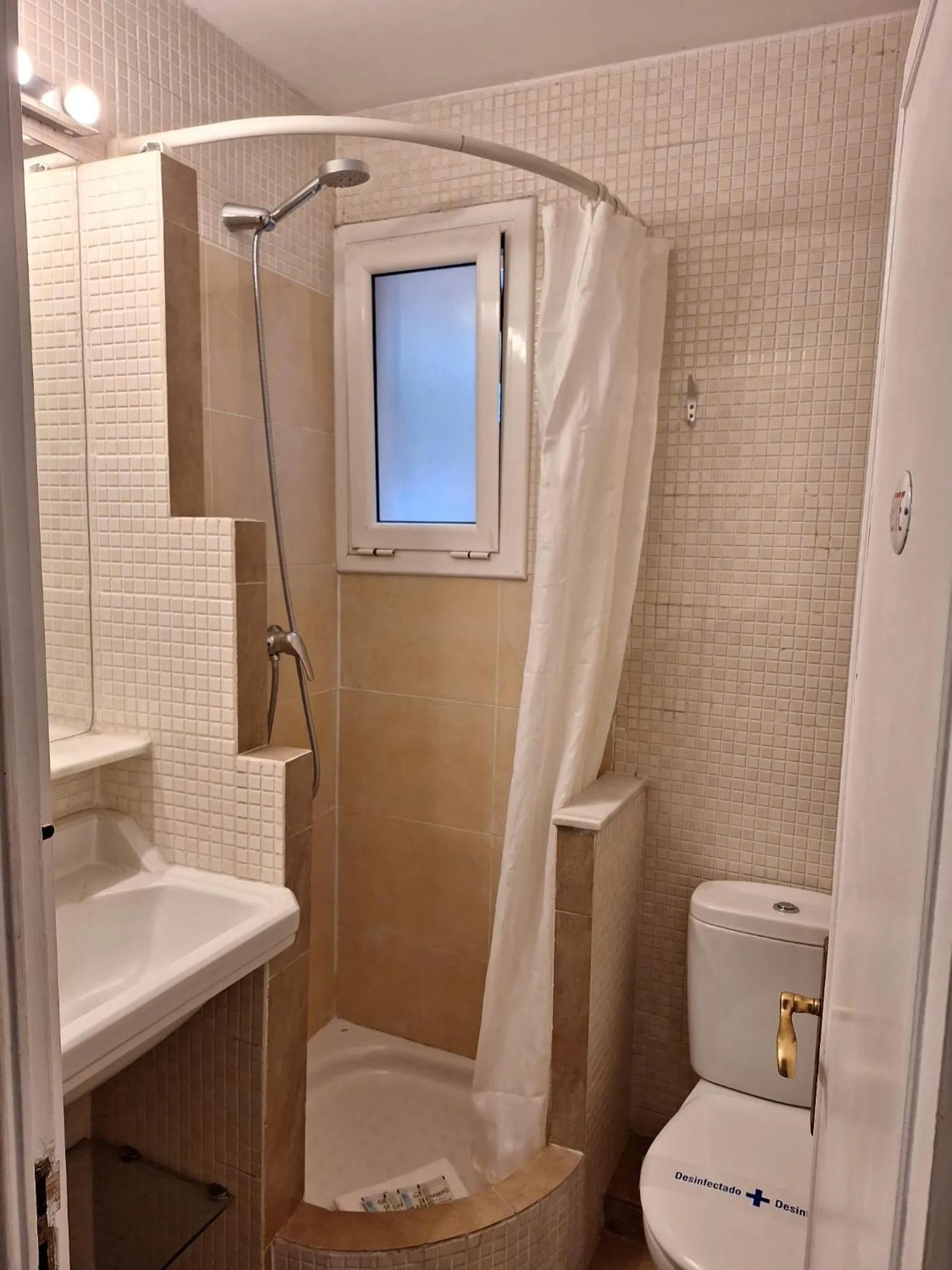 Bathroom in Casa Consell Apartments