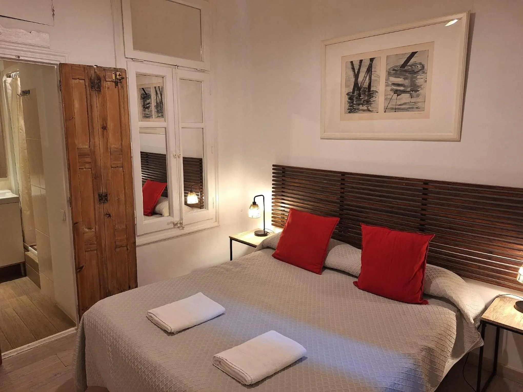 Bedroom, Bed in Casa Consell Apartments